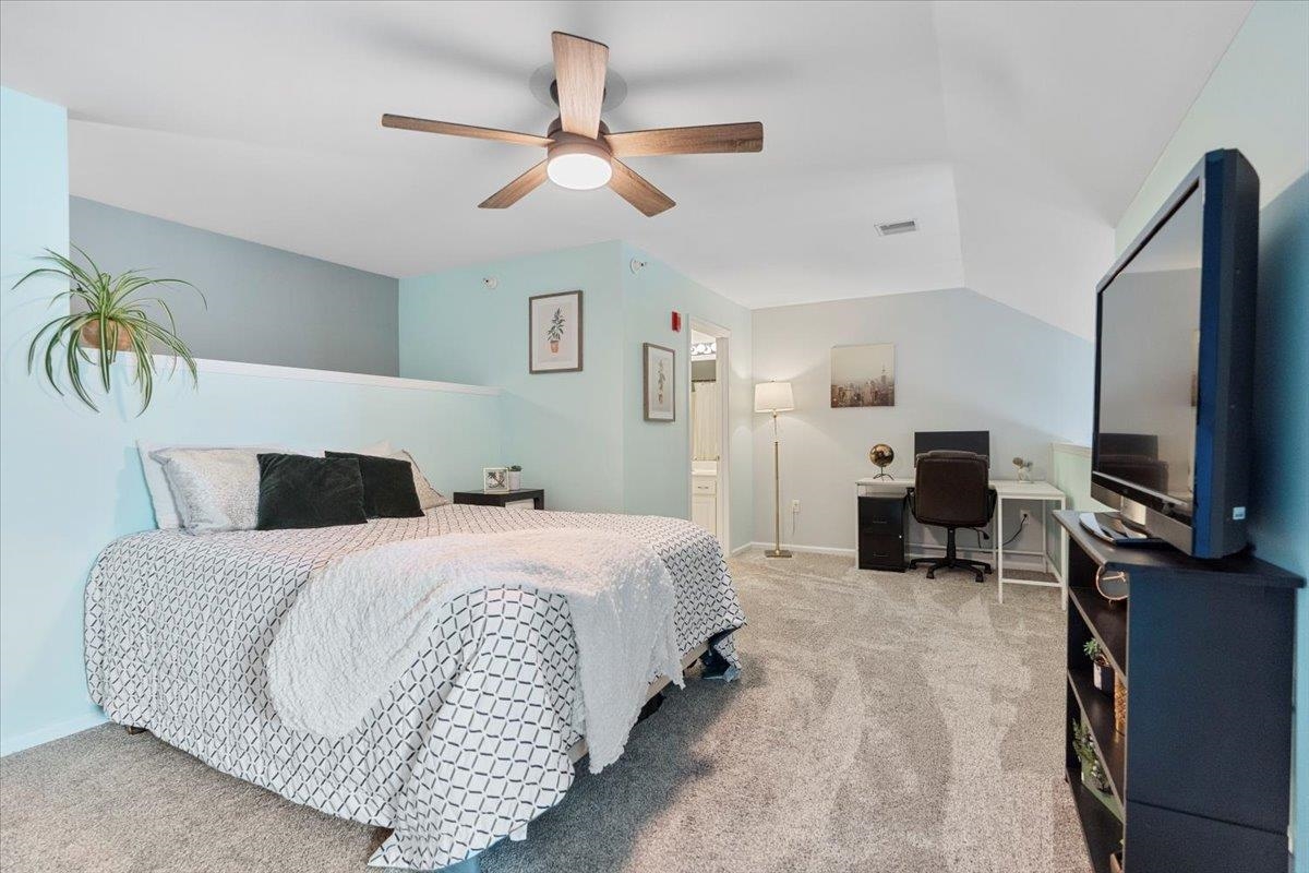 16 Corner Stone Way Unit: 9
