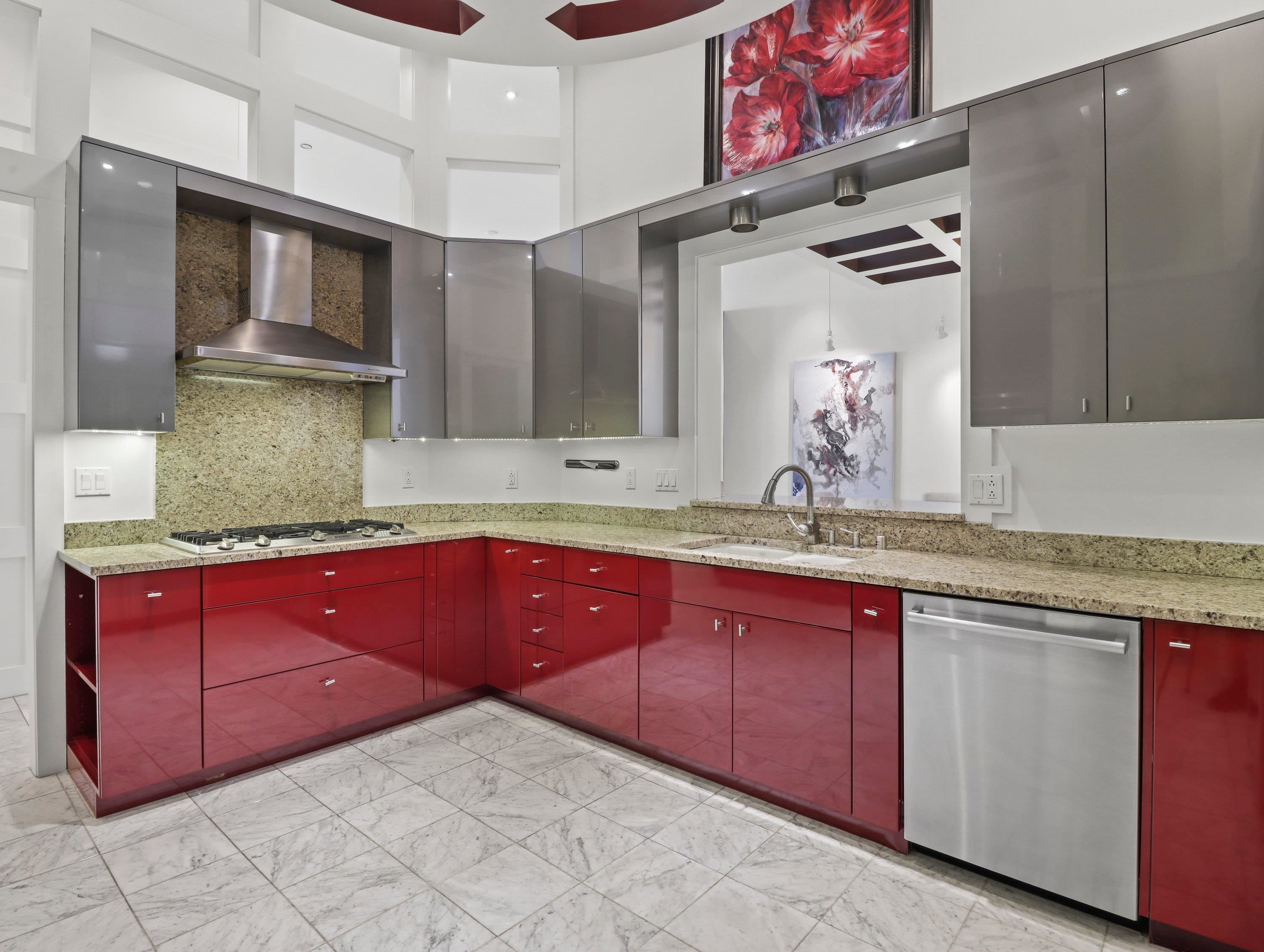 155 E Wilson Street 101