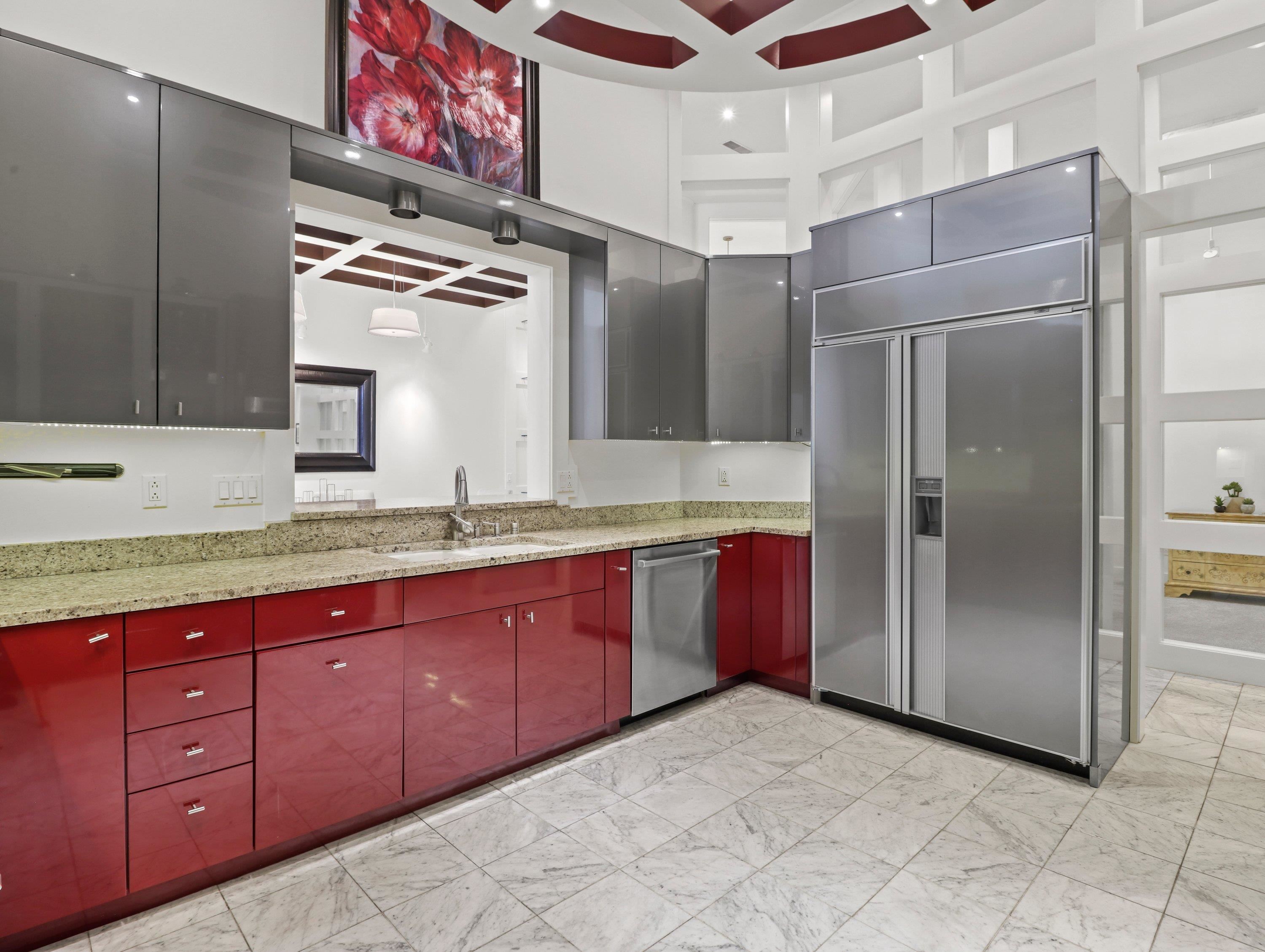 155 E Wilson Street 101