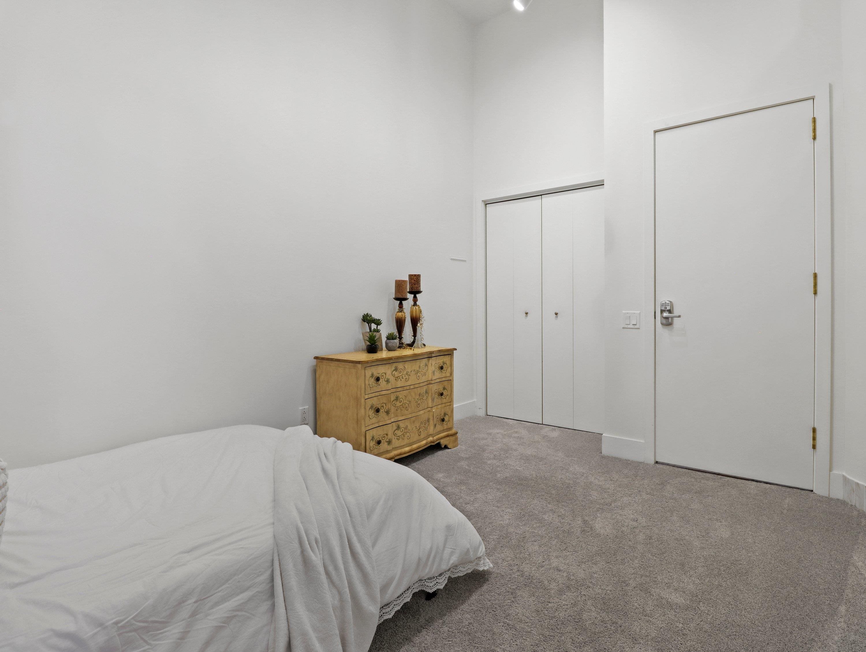 155 E Wilson Street 101