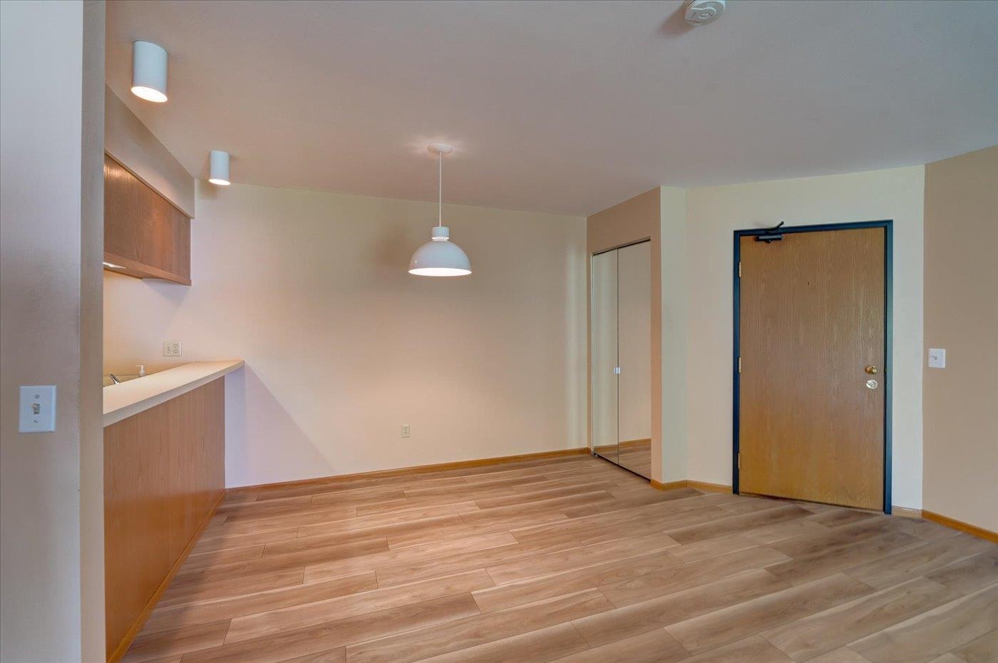 102 Ponwood Circle H