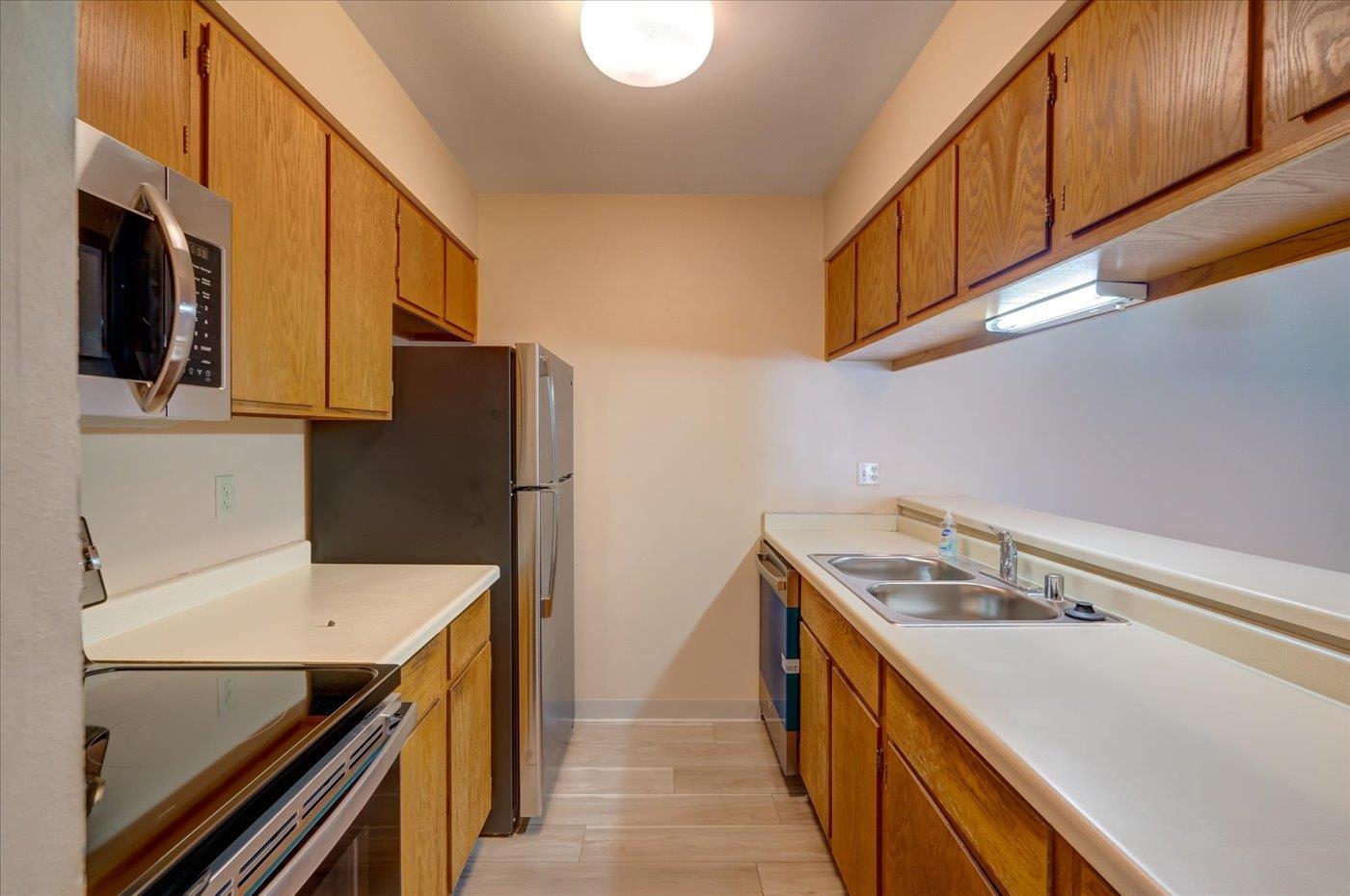 102 Ponwood Circle H