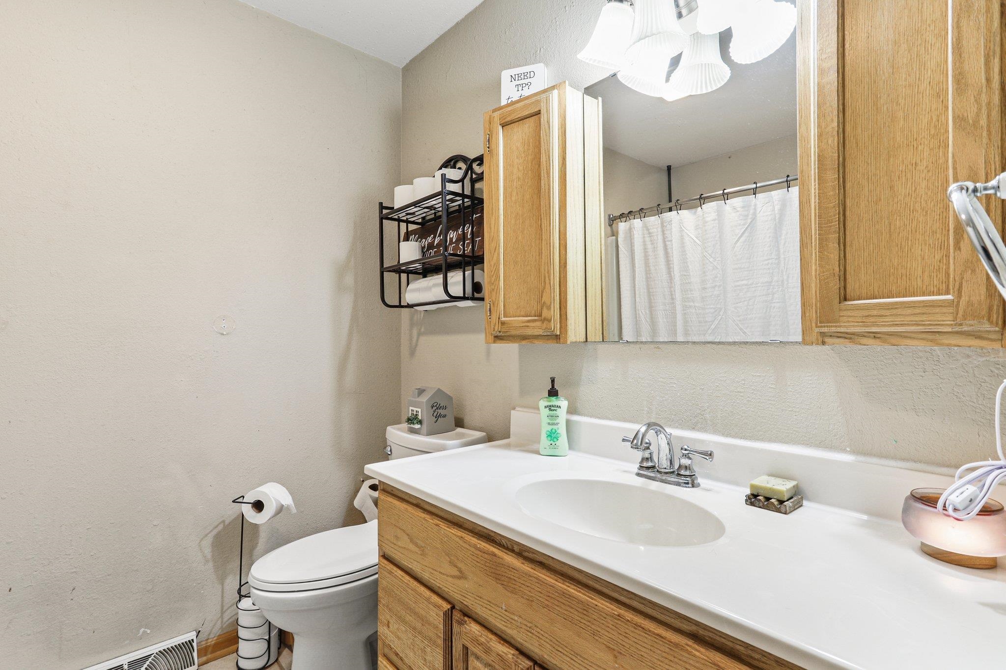 1505 Lawnview Lane