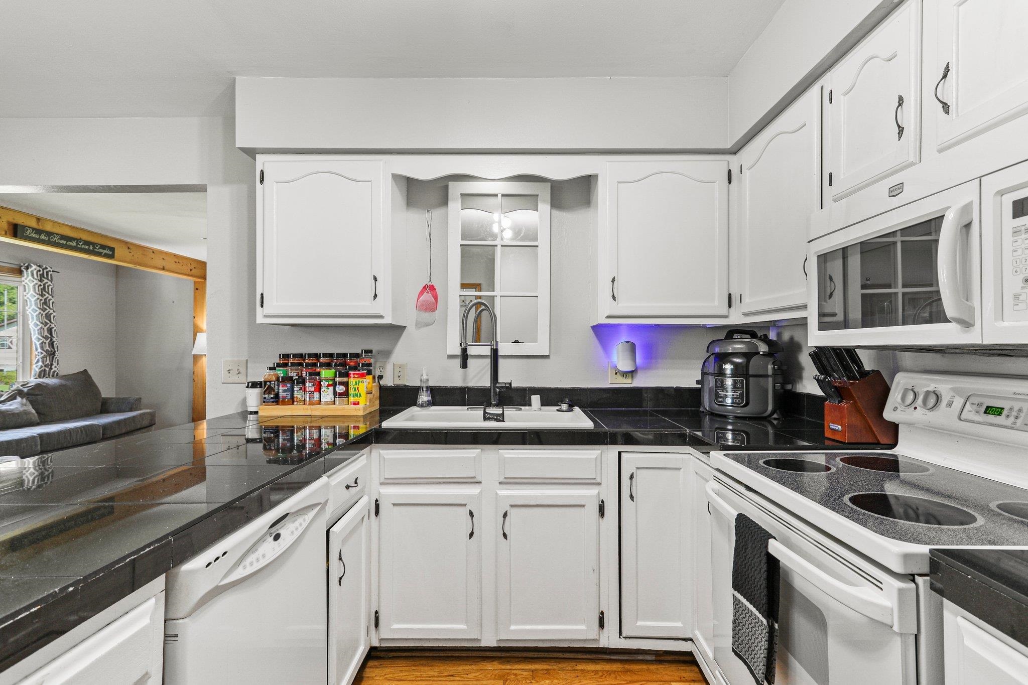 1505 Lawnview Lane