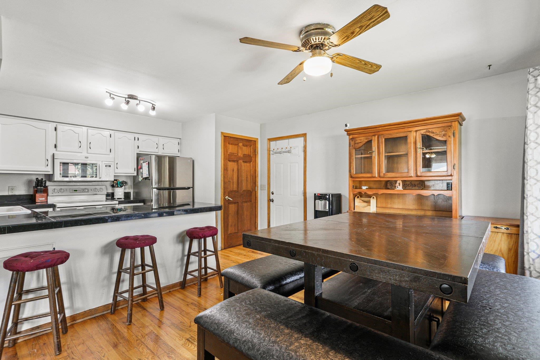1505 Lawnview Lane