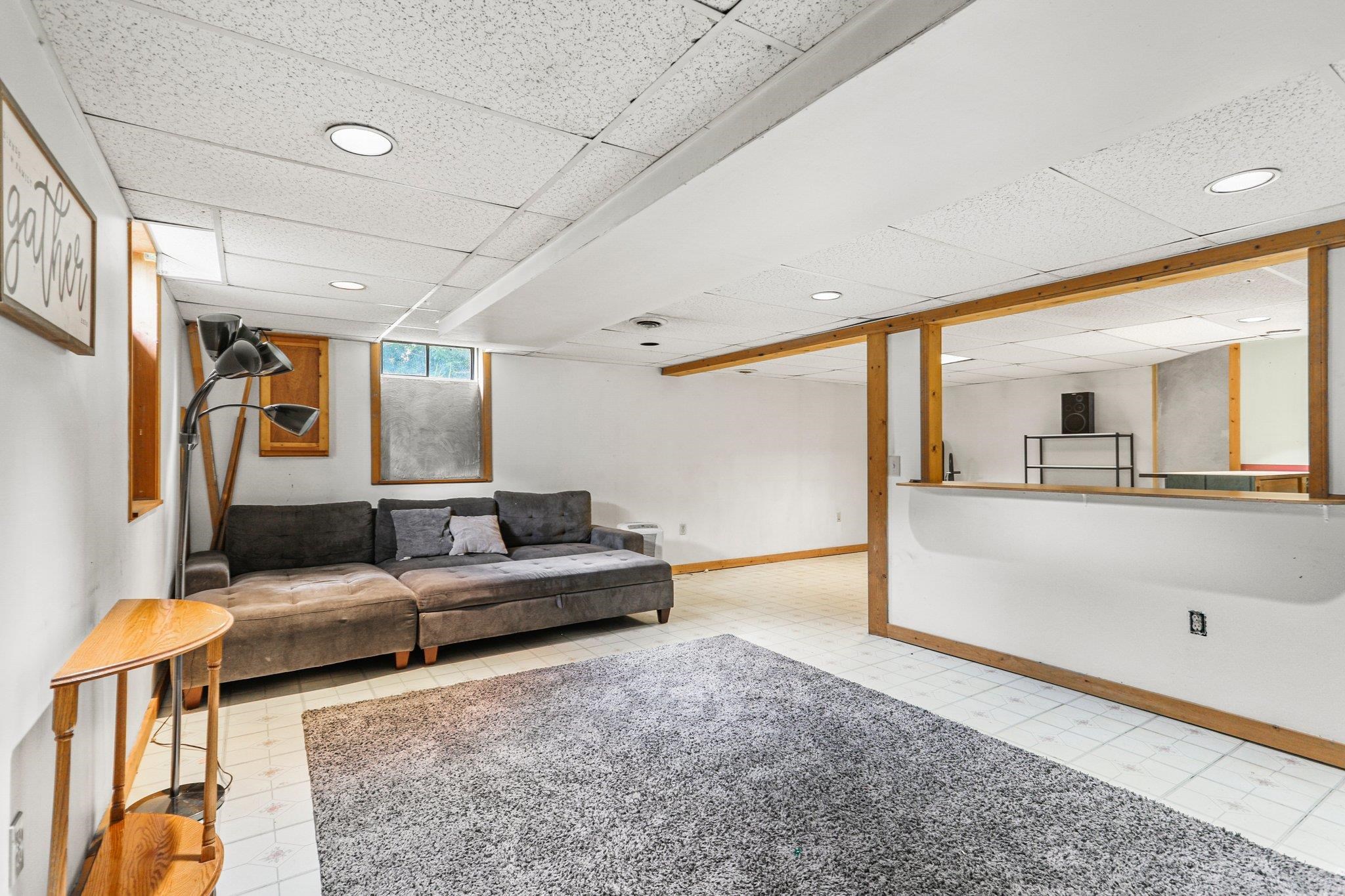 1505 Lawnview Lane