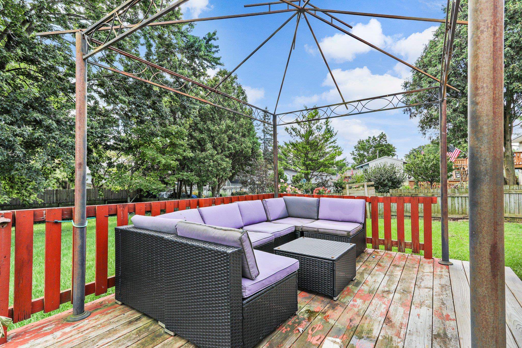 1505 Lawnview Lane