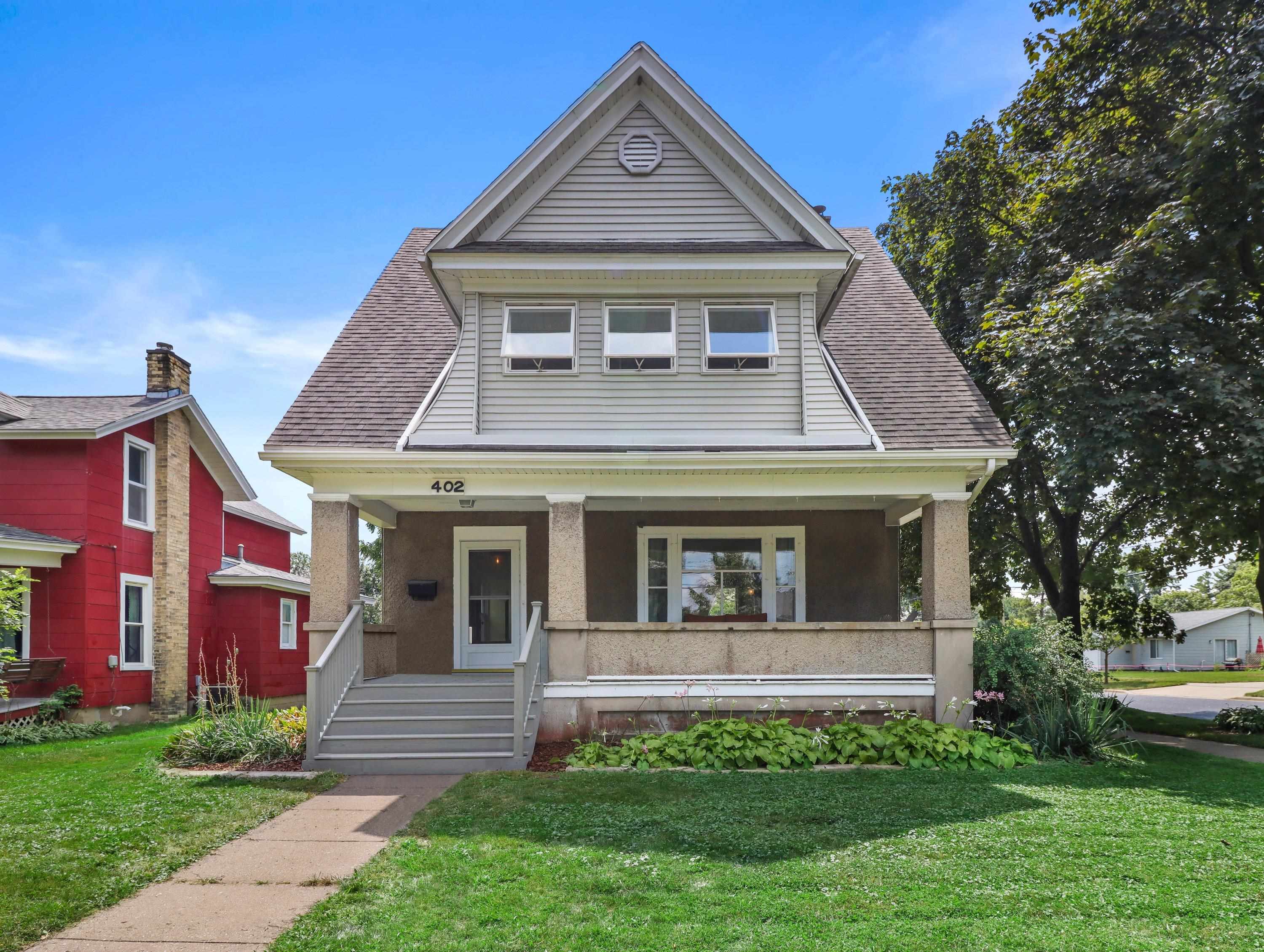 402 E Lake Street