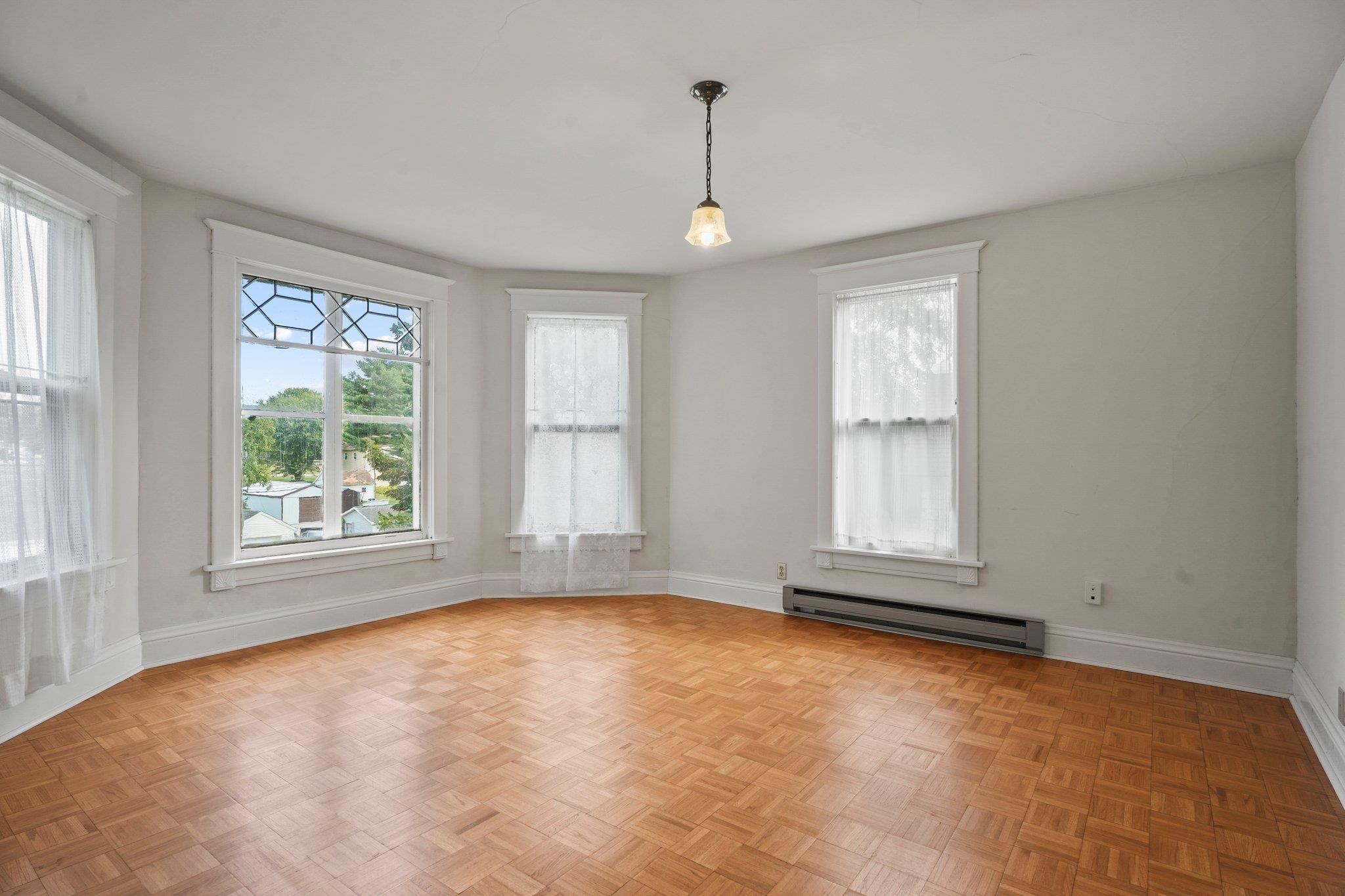317 W Division Street