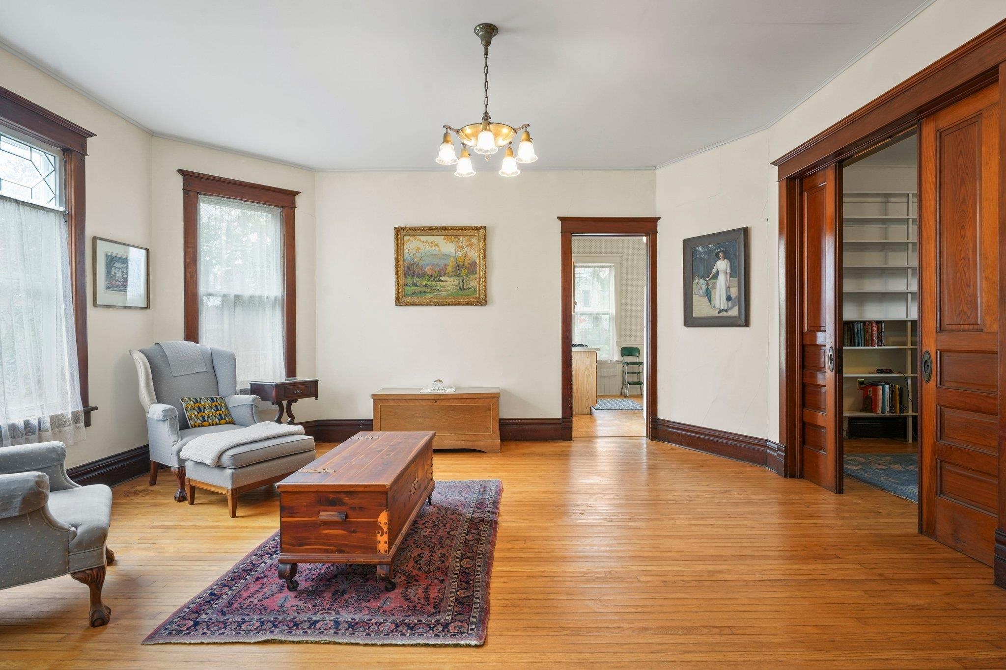 317 W Division Street