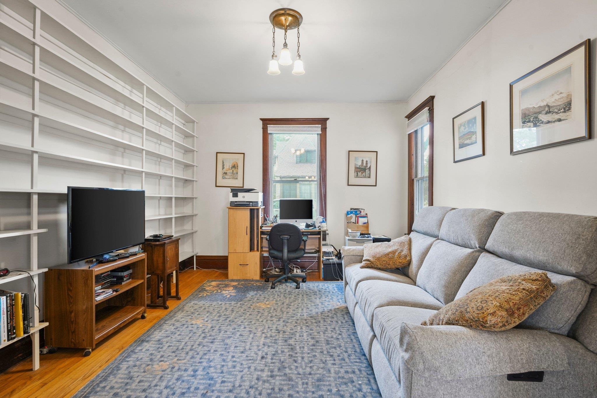 317 W Division Street
