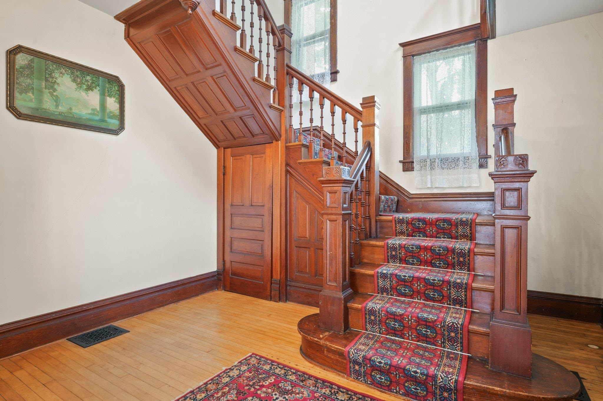 317 W Division Street