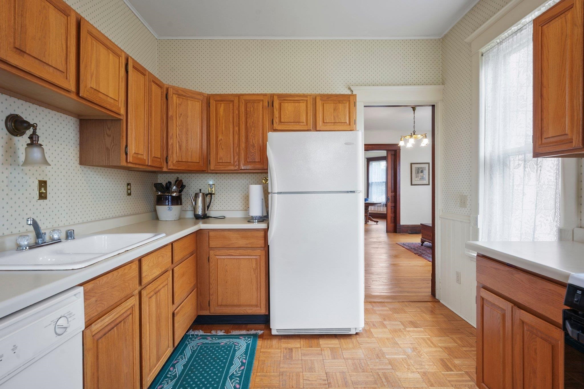 317 W Division Street