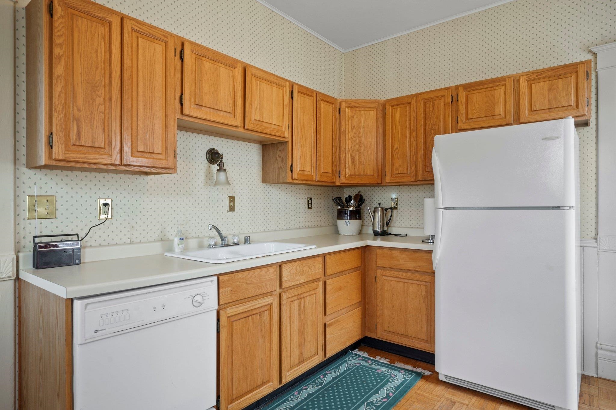 317 W Division Street