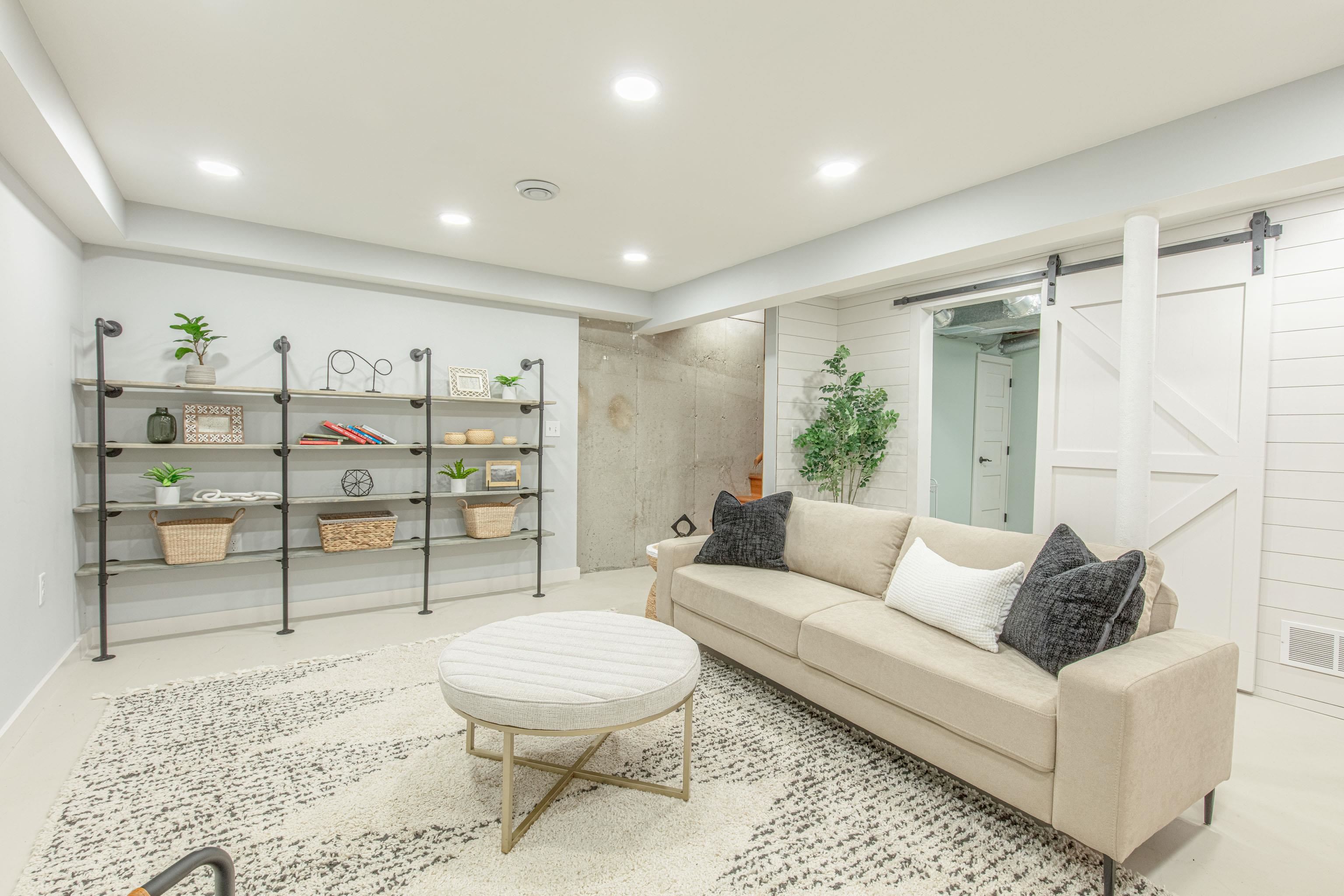 1009 Monica Lane