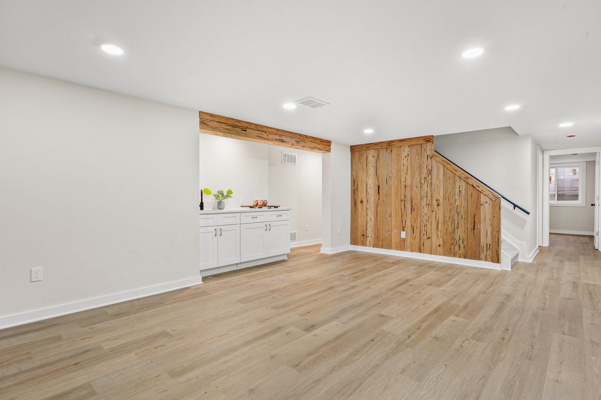 4609 Tokay Boulevard