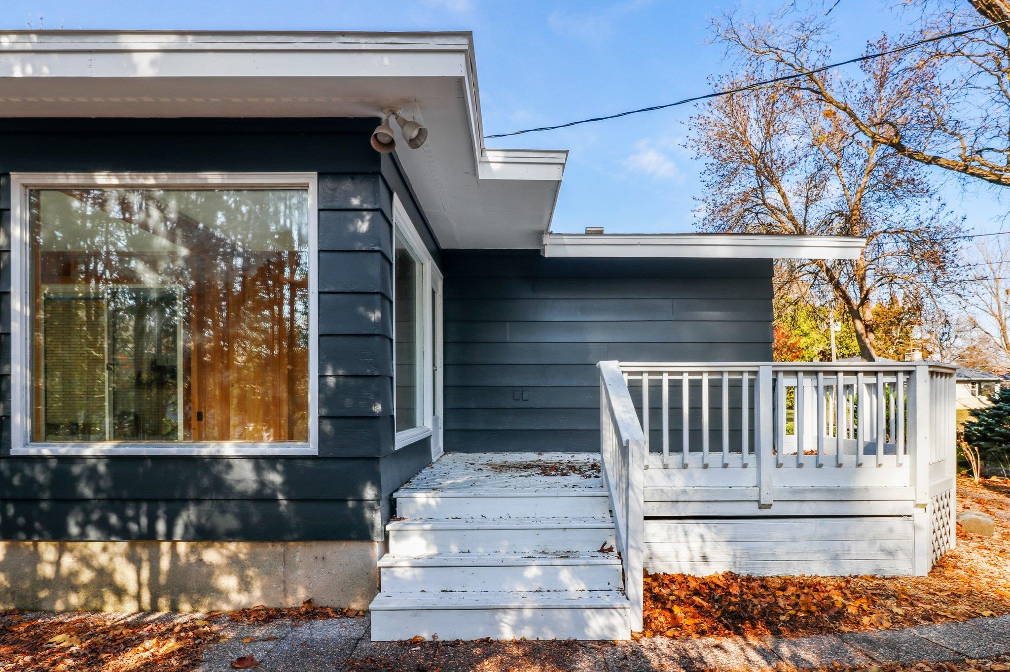 4609 Tokay Boulevard