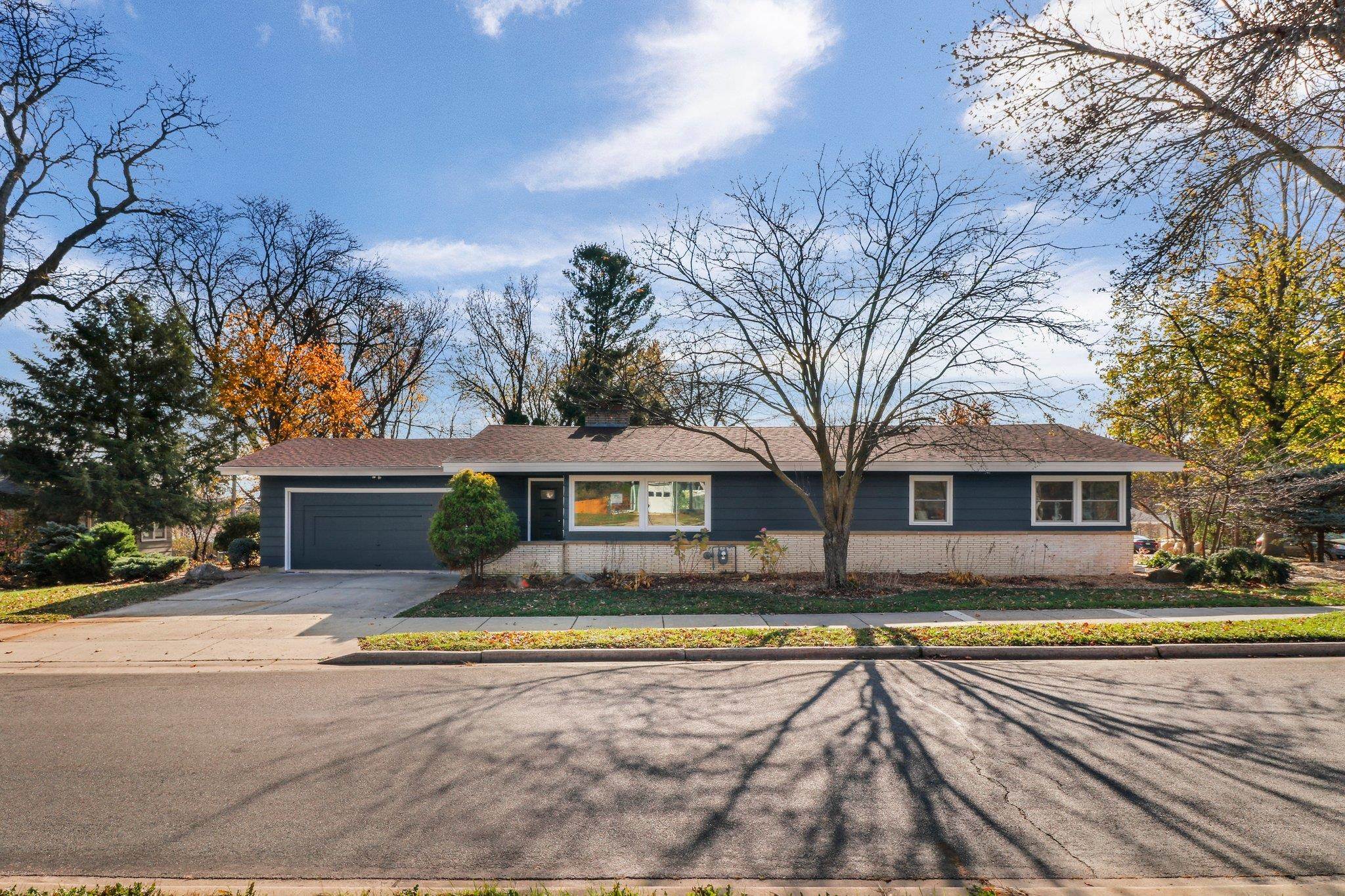 4609 Tokay Boulevard