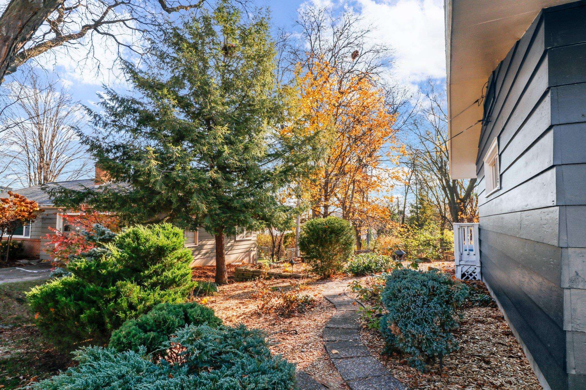 4609 Tokay Boulevard