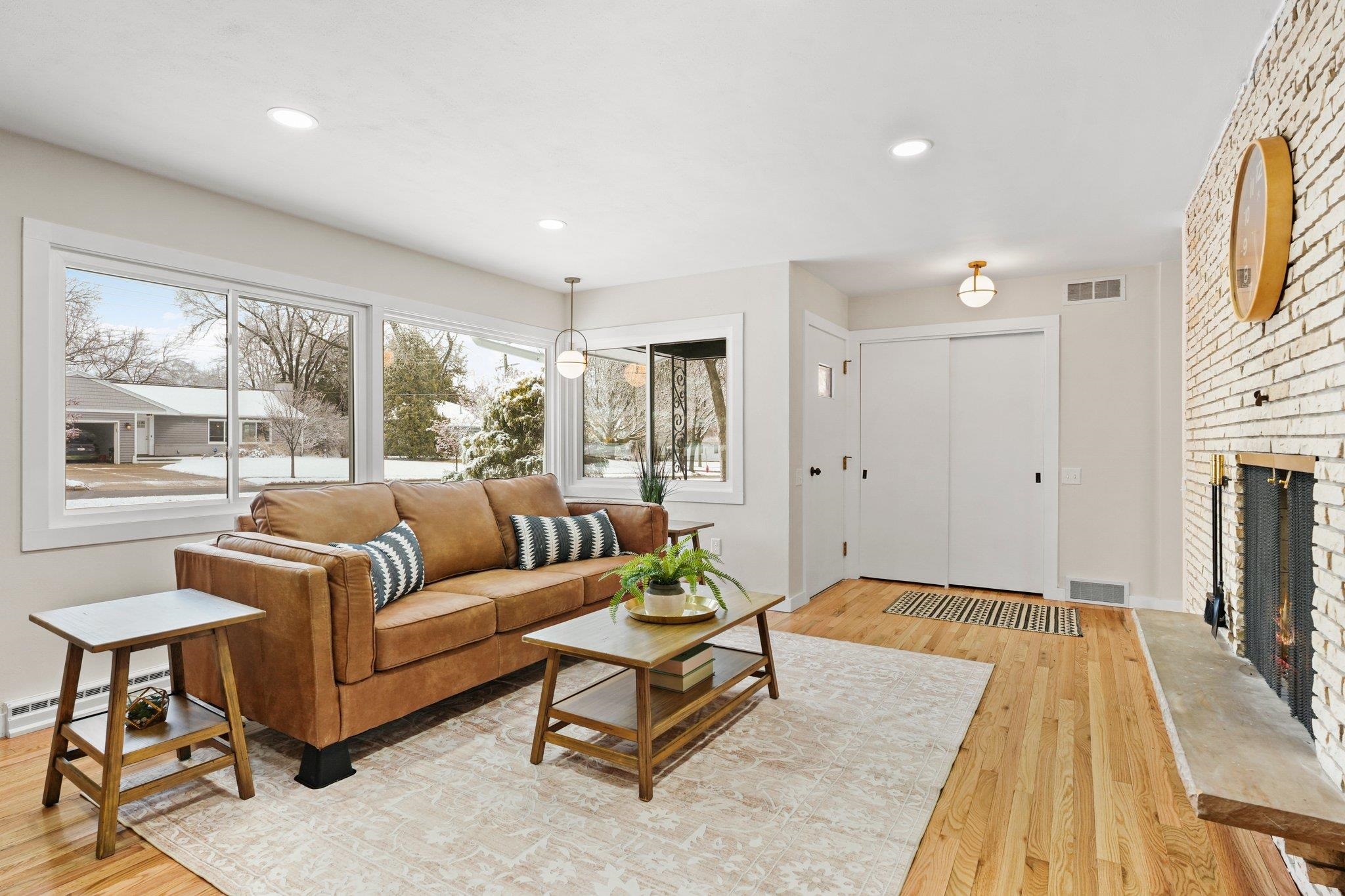 4609 Tokay Boulevard