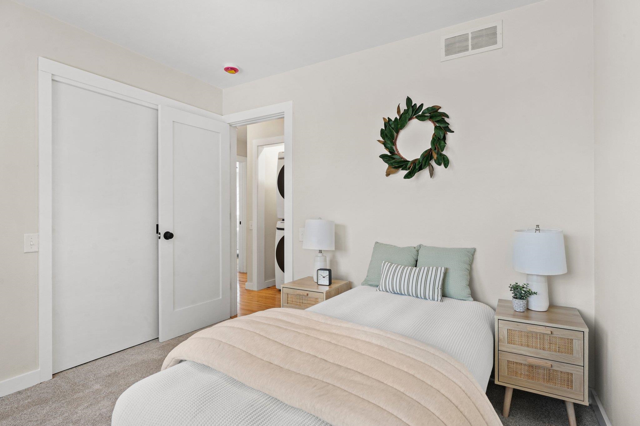 4609 Tokay Boulevard