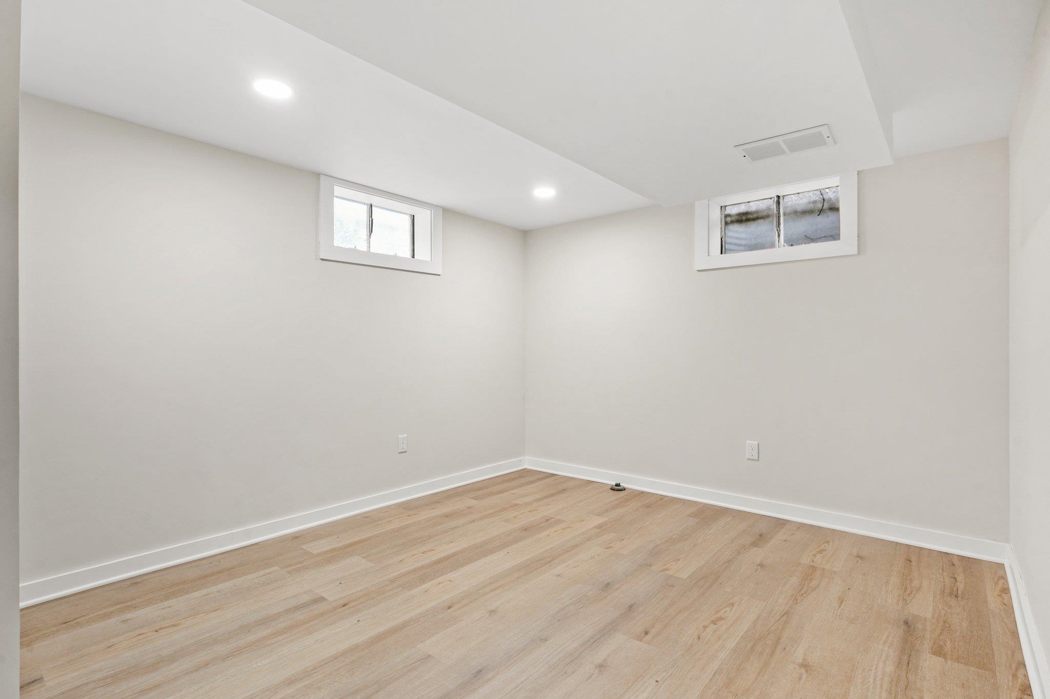 4609 Tokay Boulevard