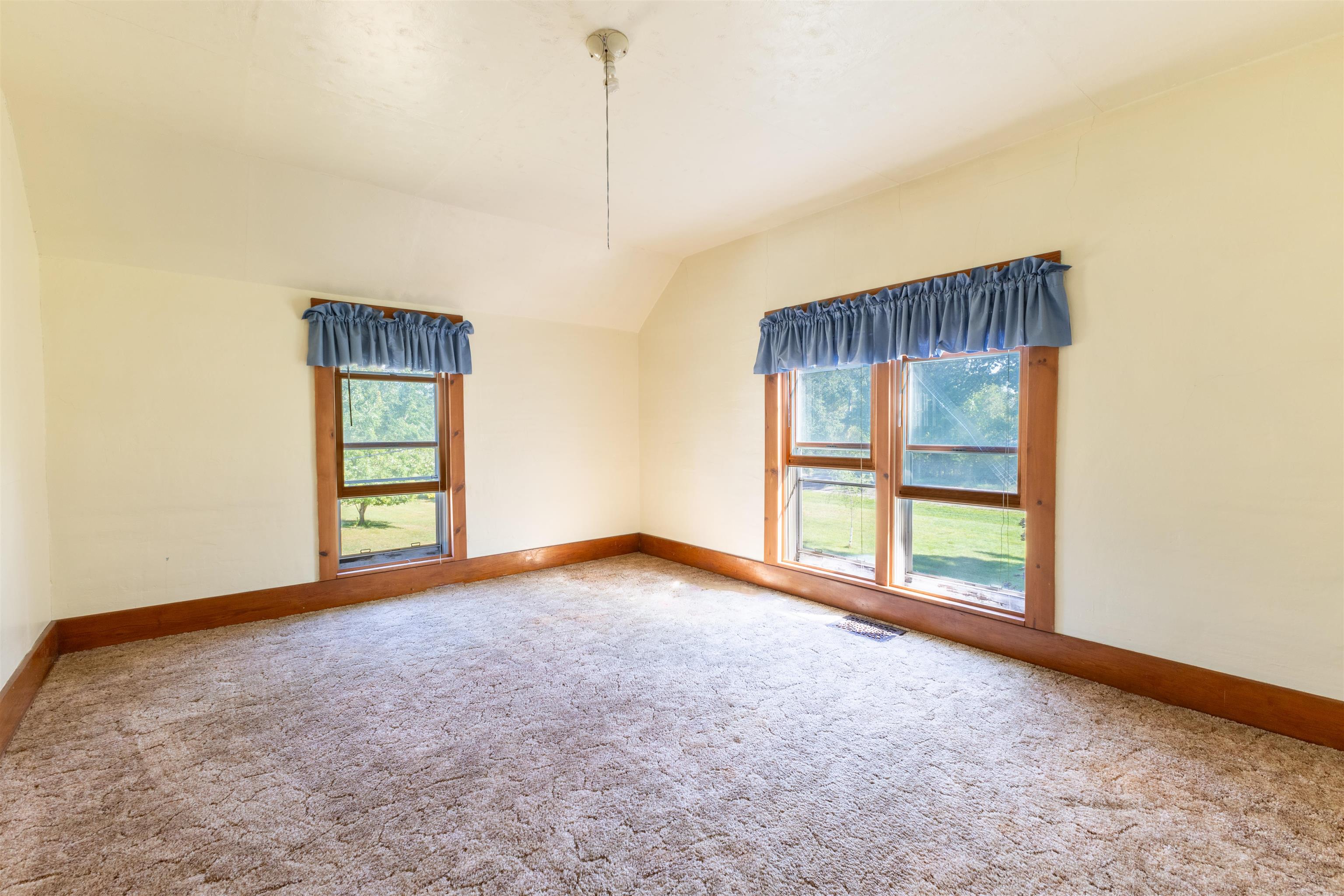 1004 County Road J
