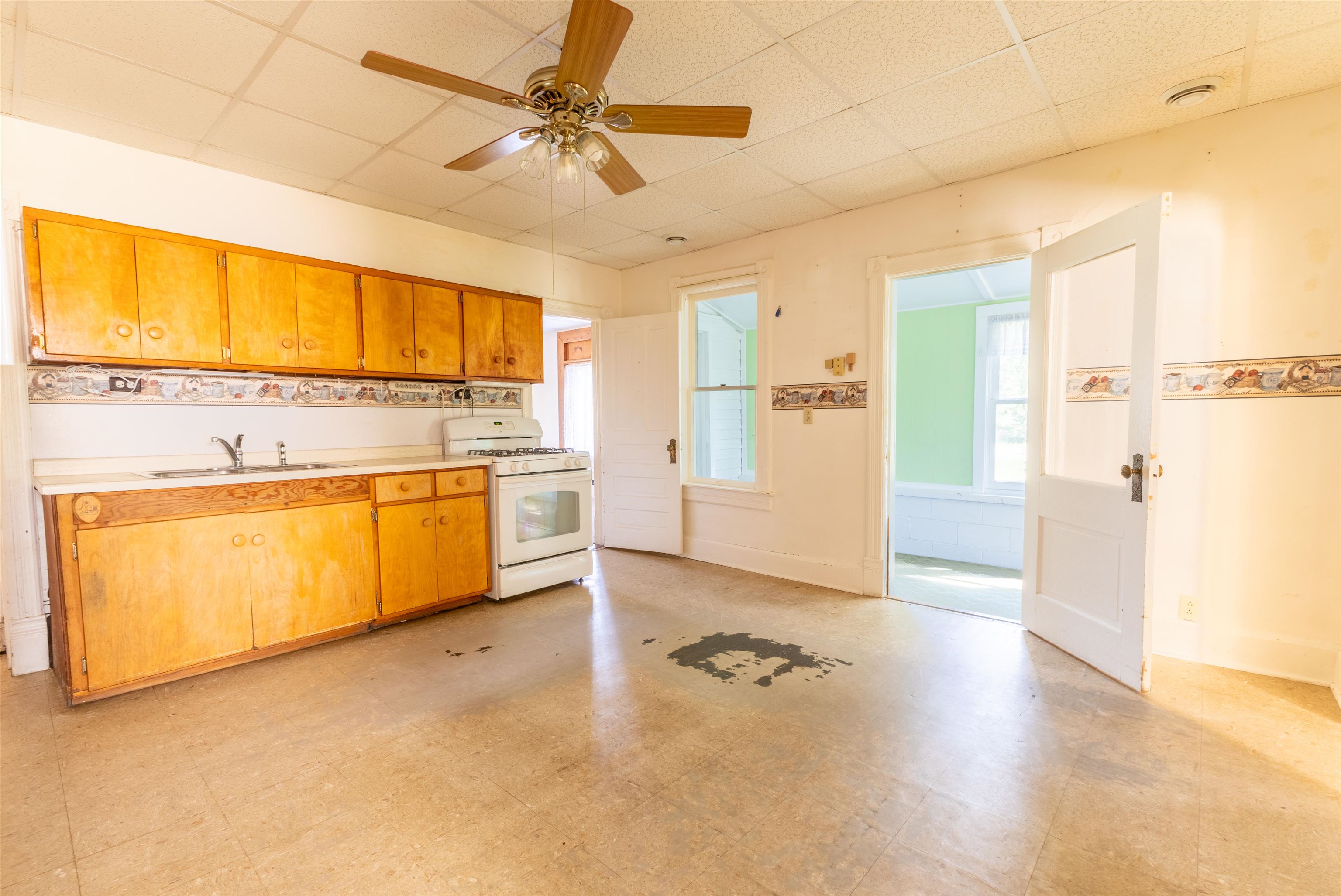 1004 County Road J
