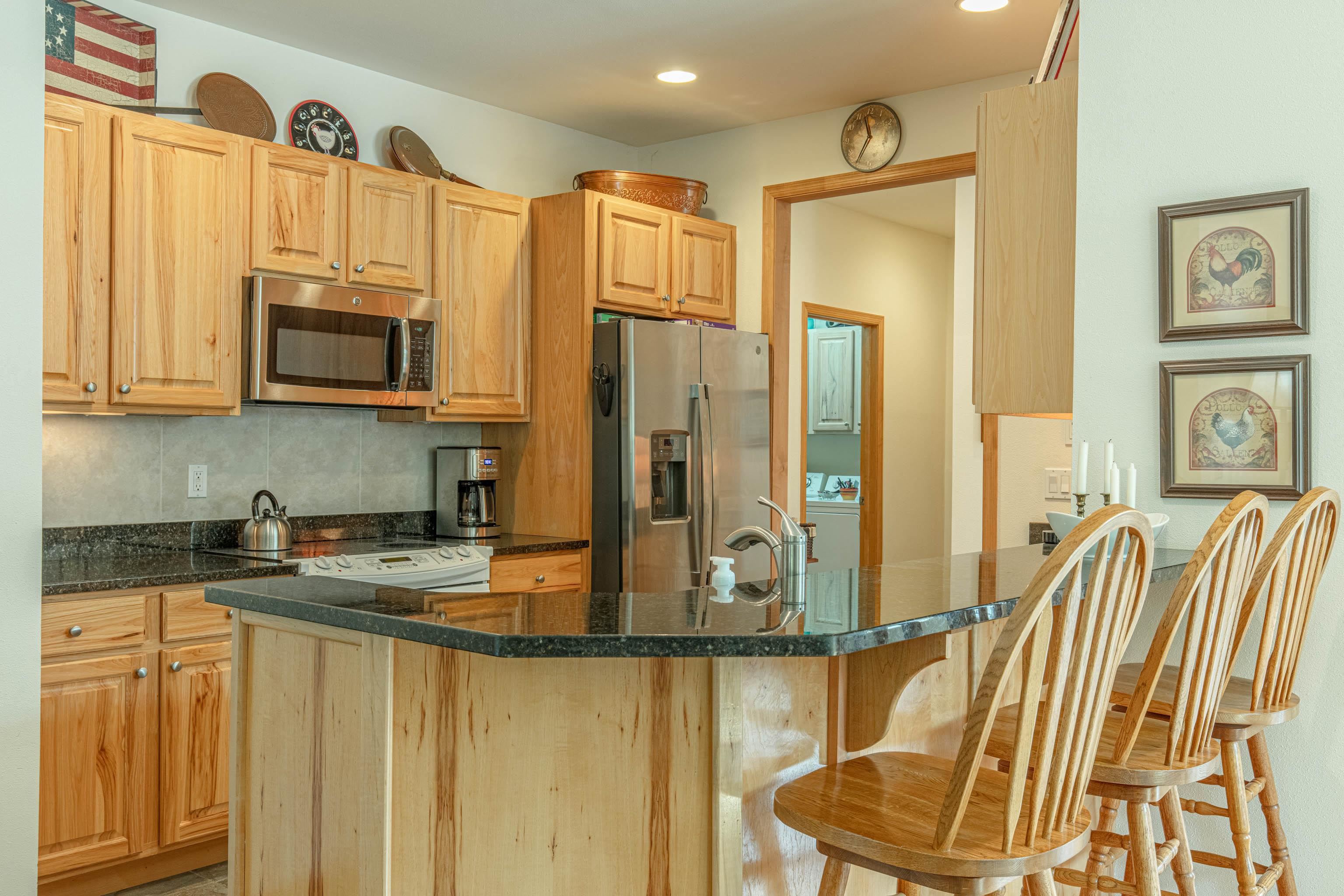 1610 Pond View Court