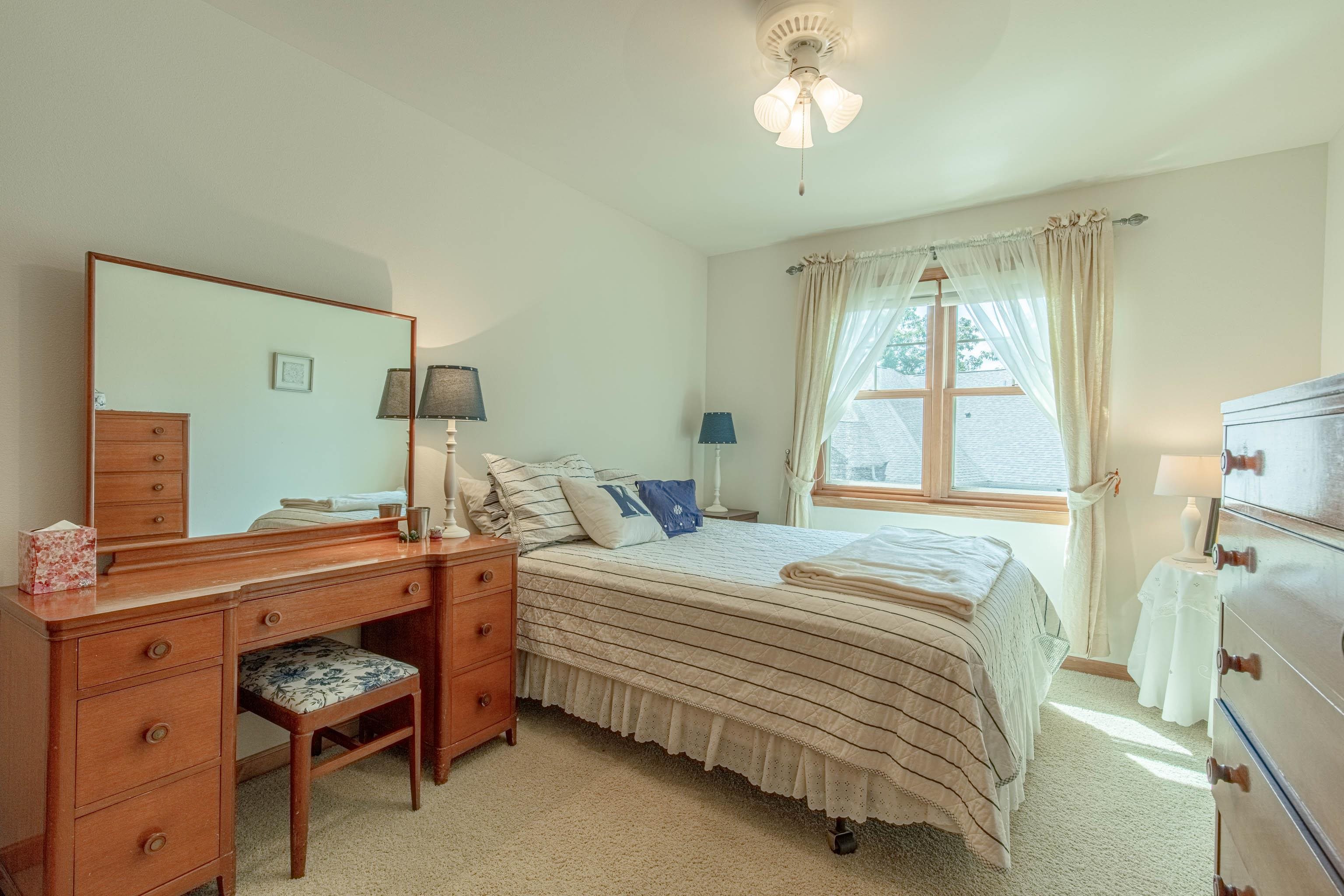 1610 Pond View Court