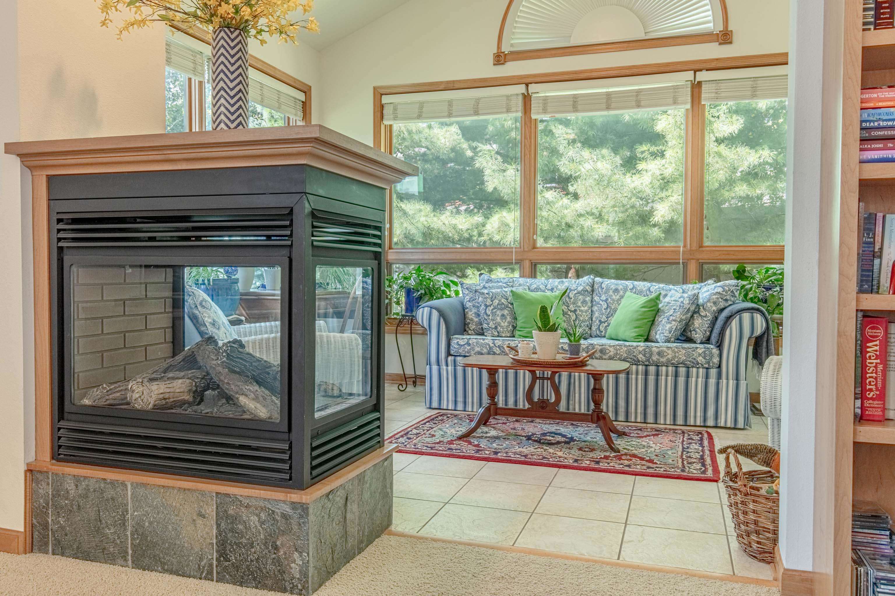 1610 Pond View Court