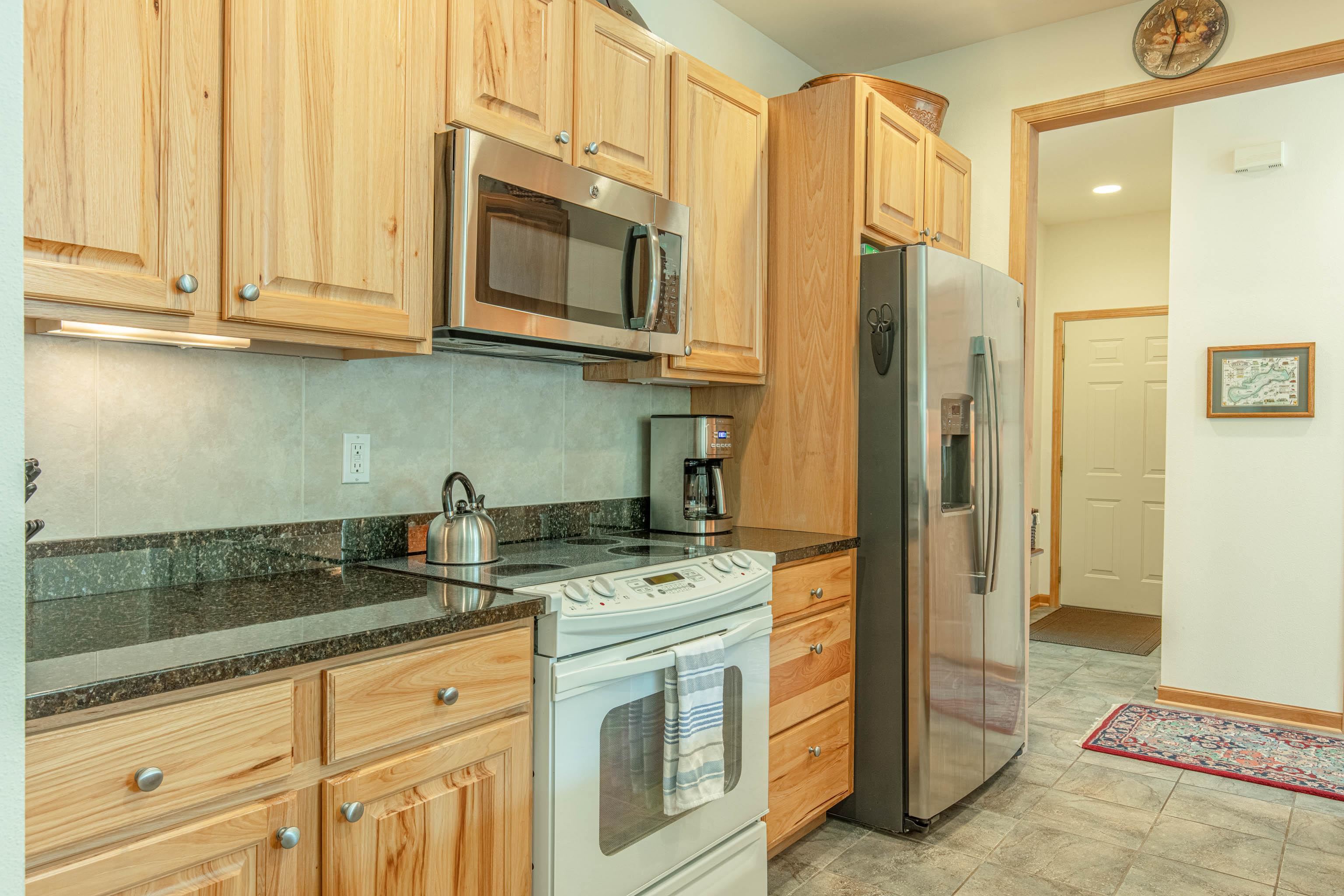 1610 Pond View Court