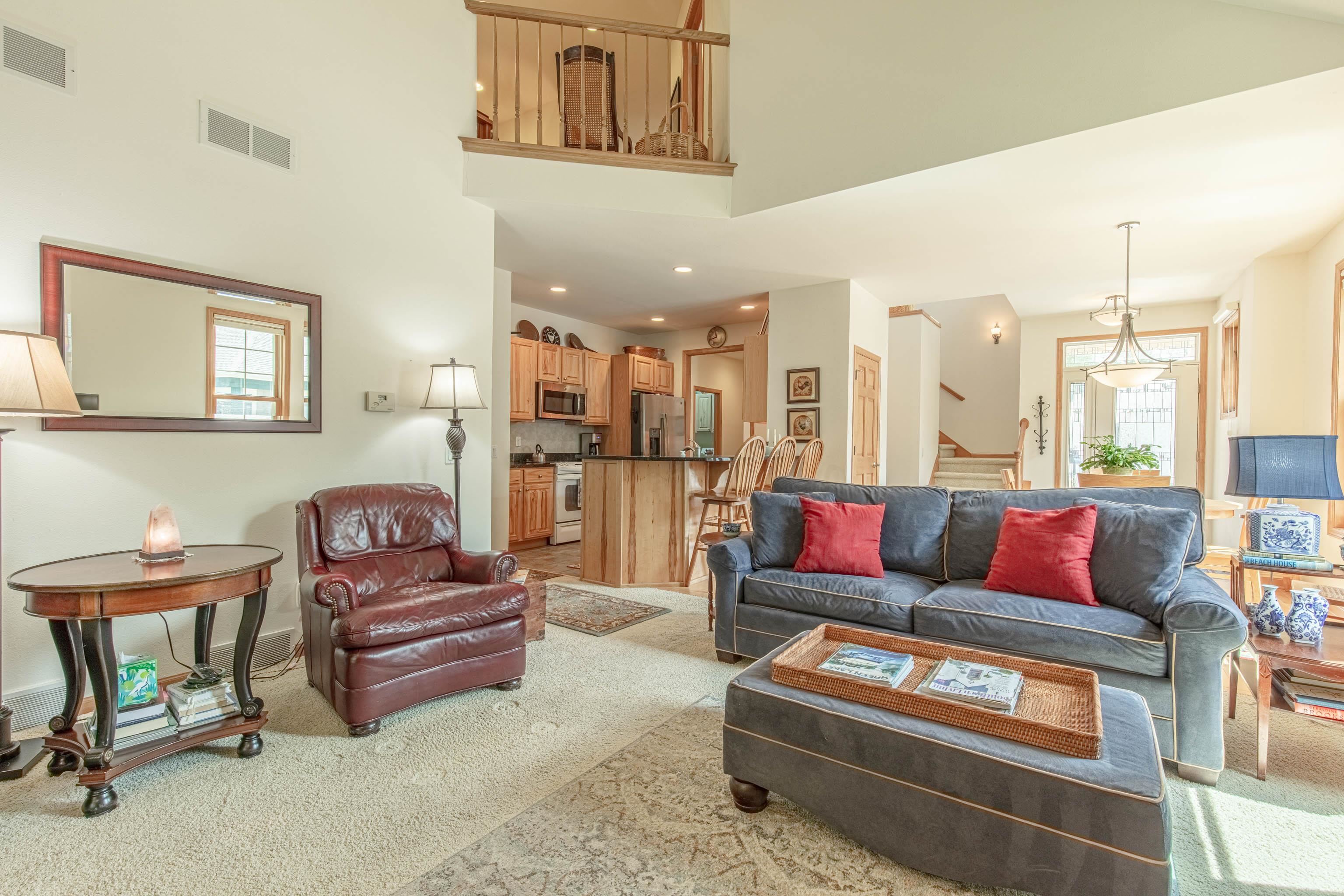 1610 Pond View Court