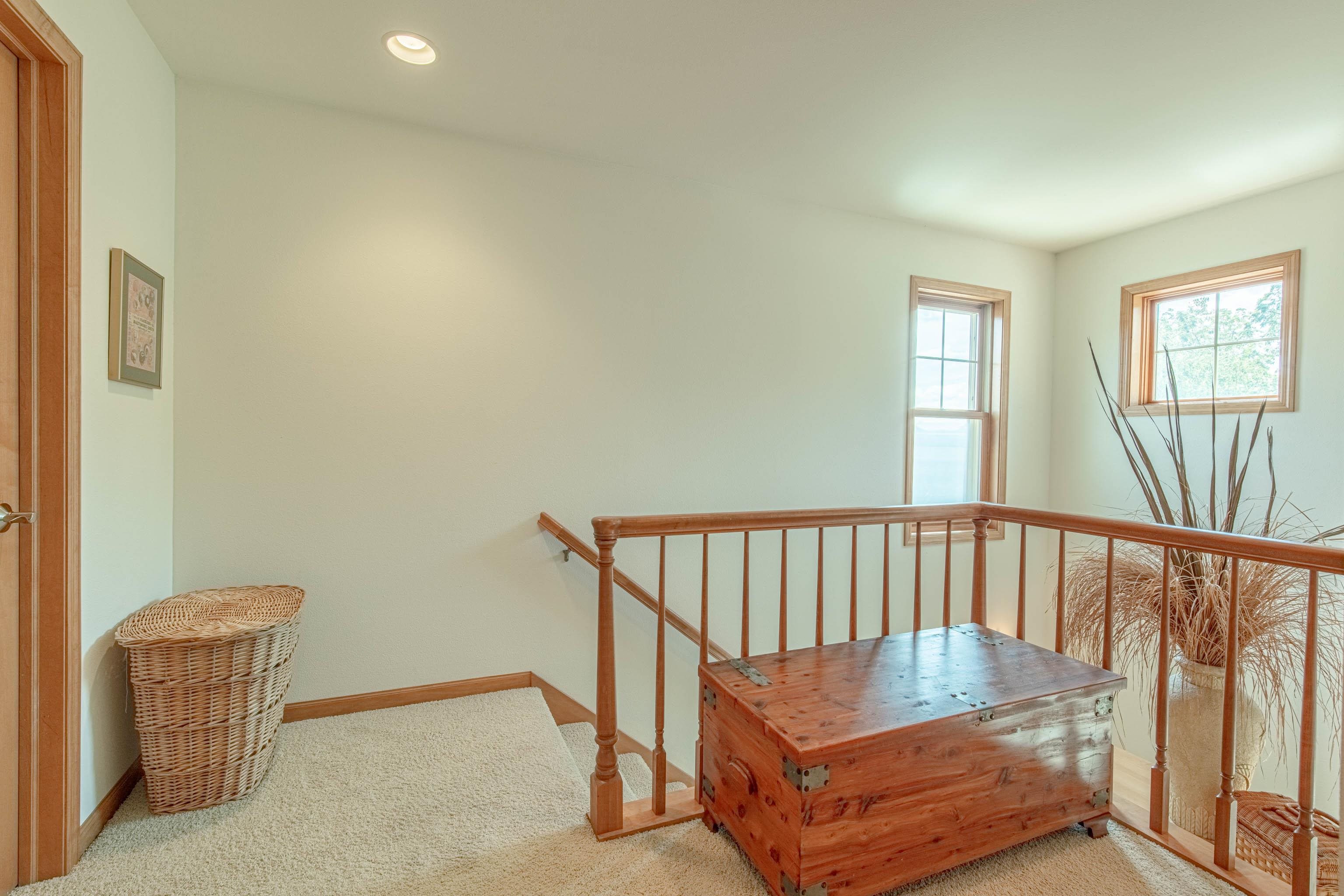 1610 Pond View Court