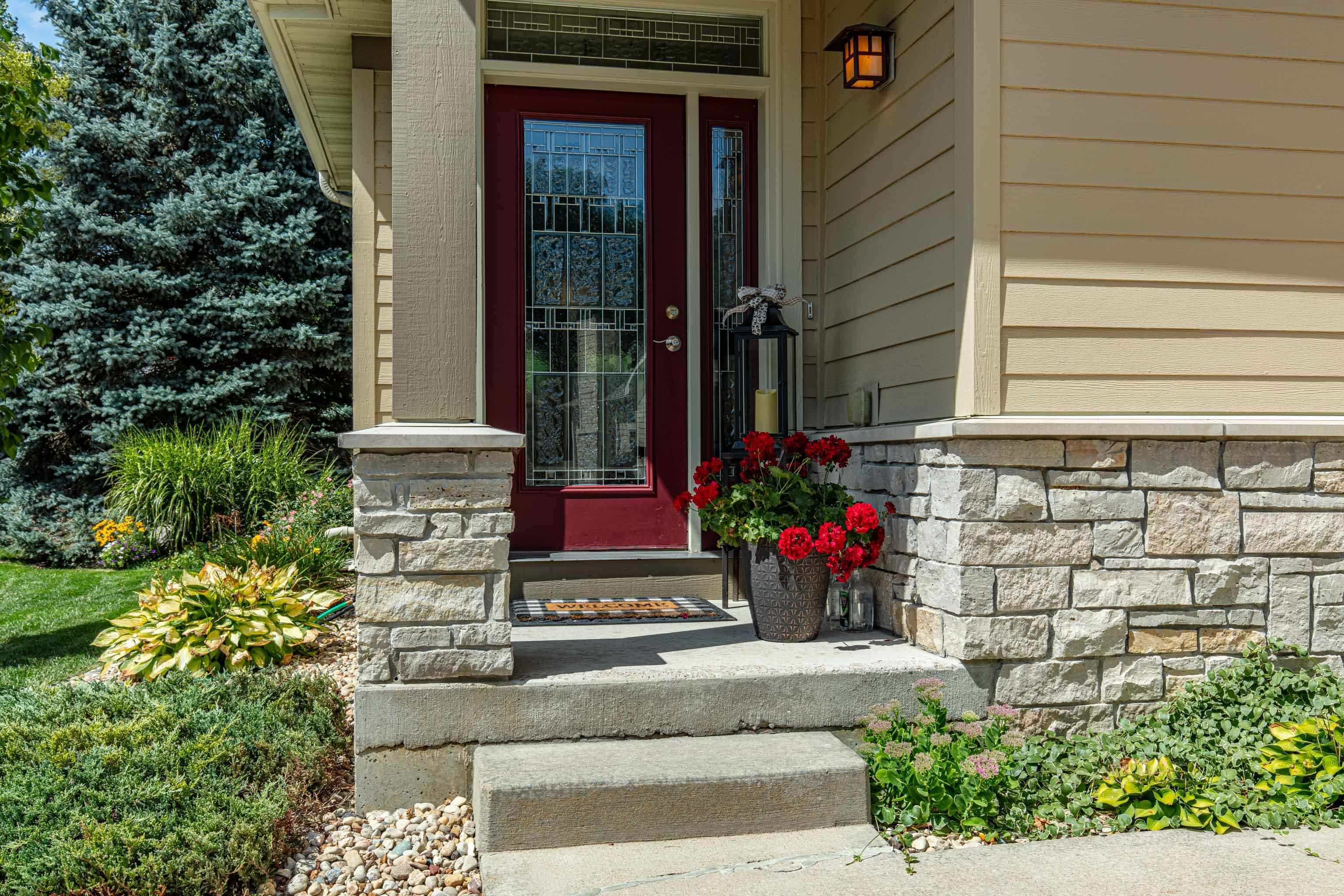 1610 Pond View Court