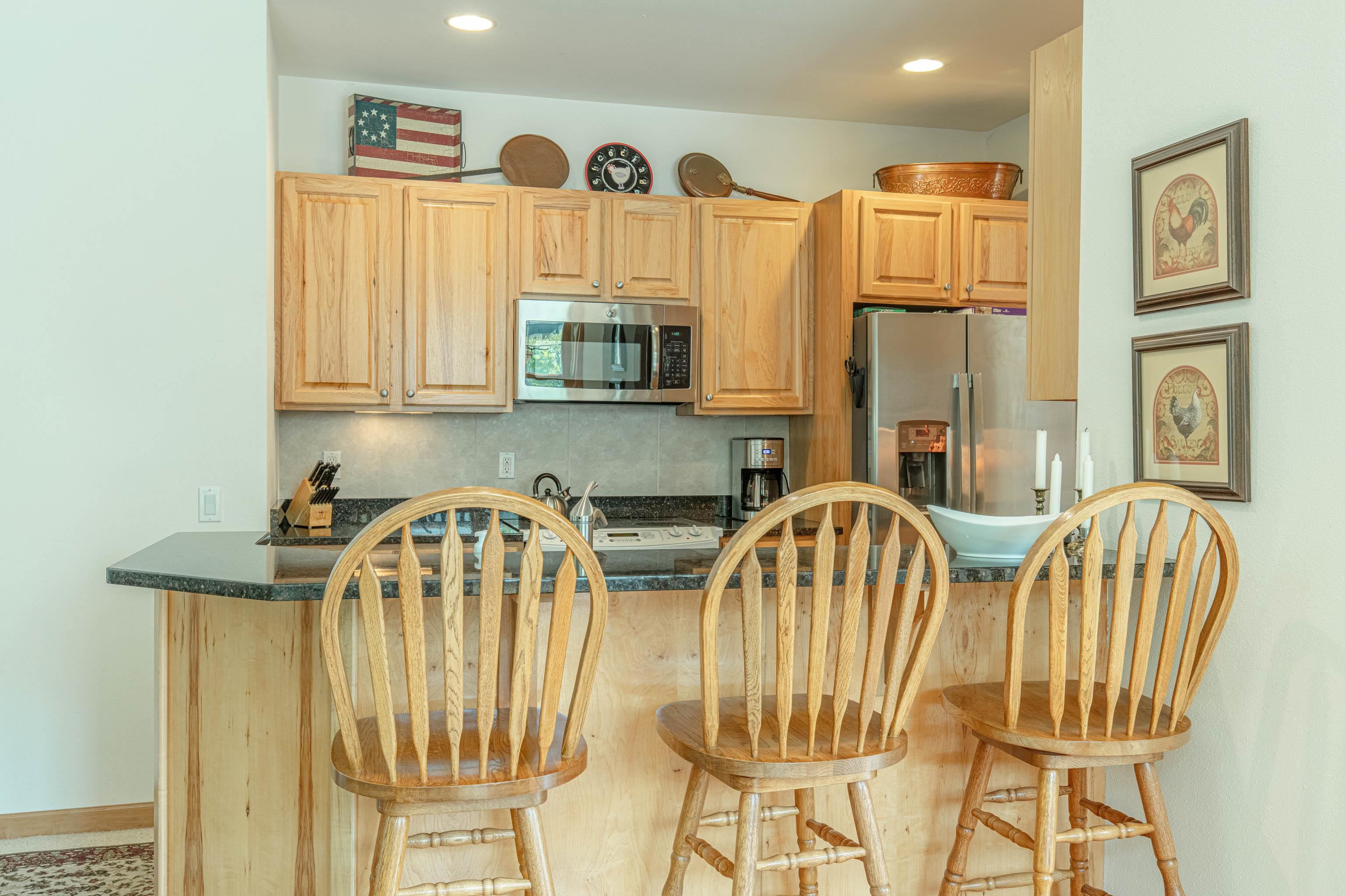 1610 Pond View Court