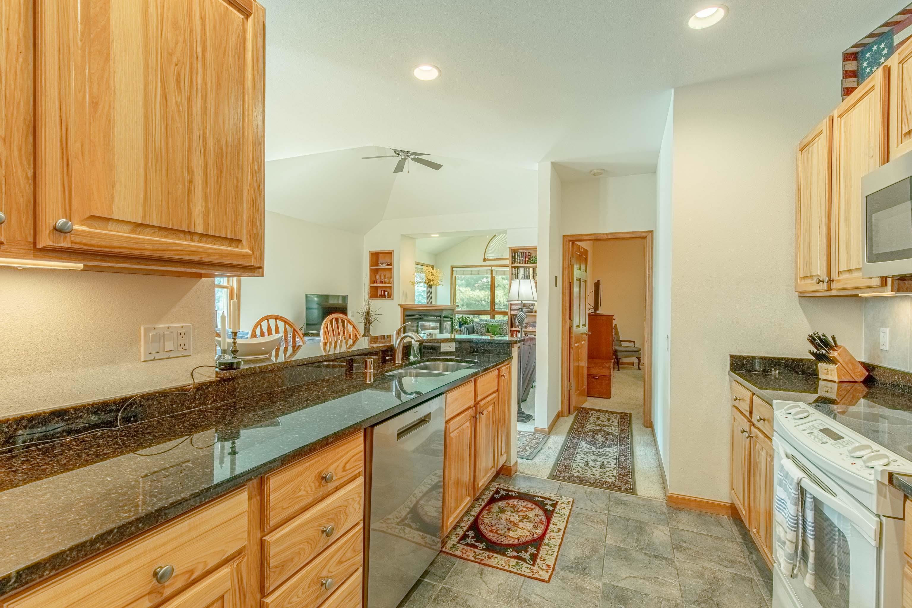 1610 Pond View Court
