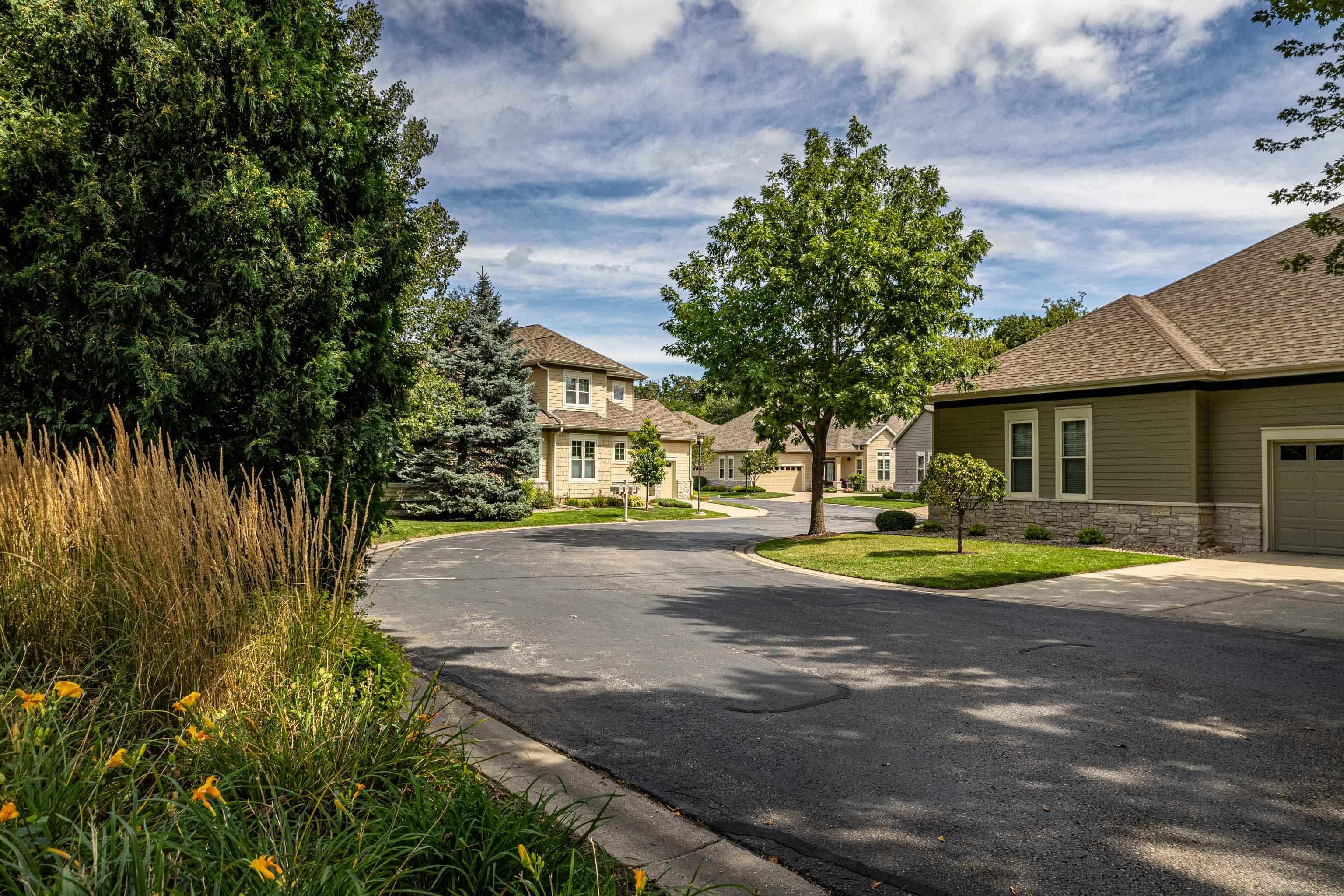 1610 Pond View Court