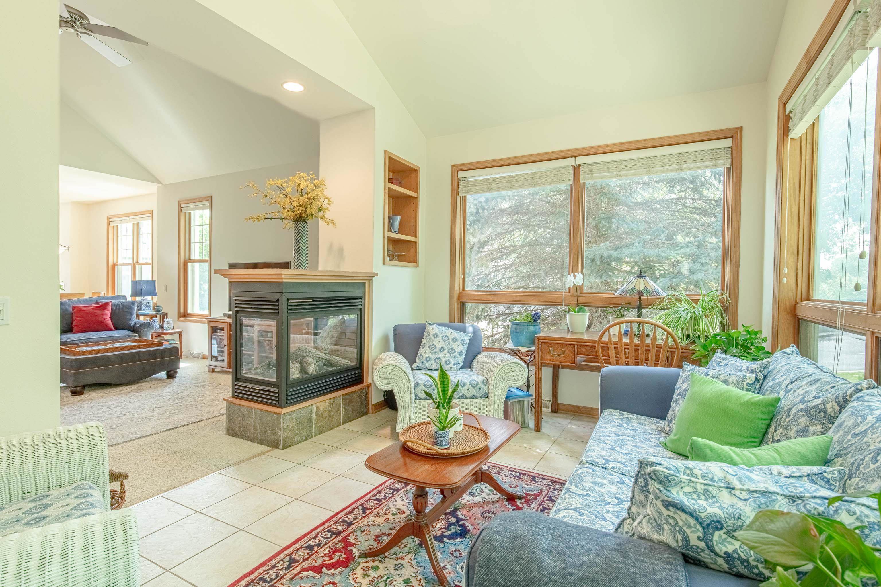 1610 Pond View Court