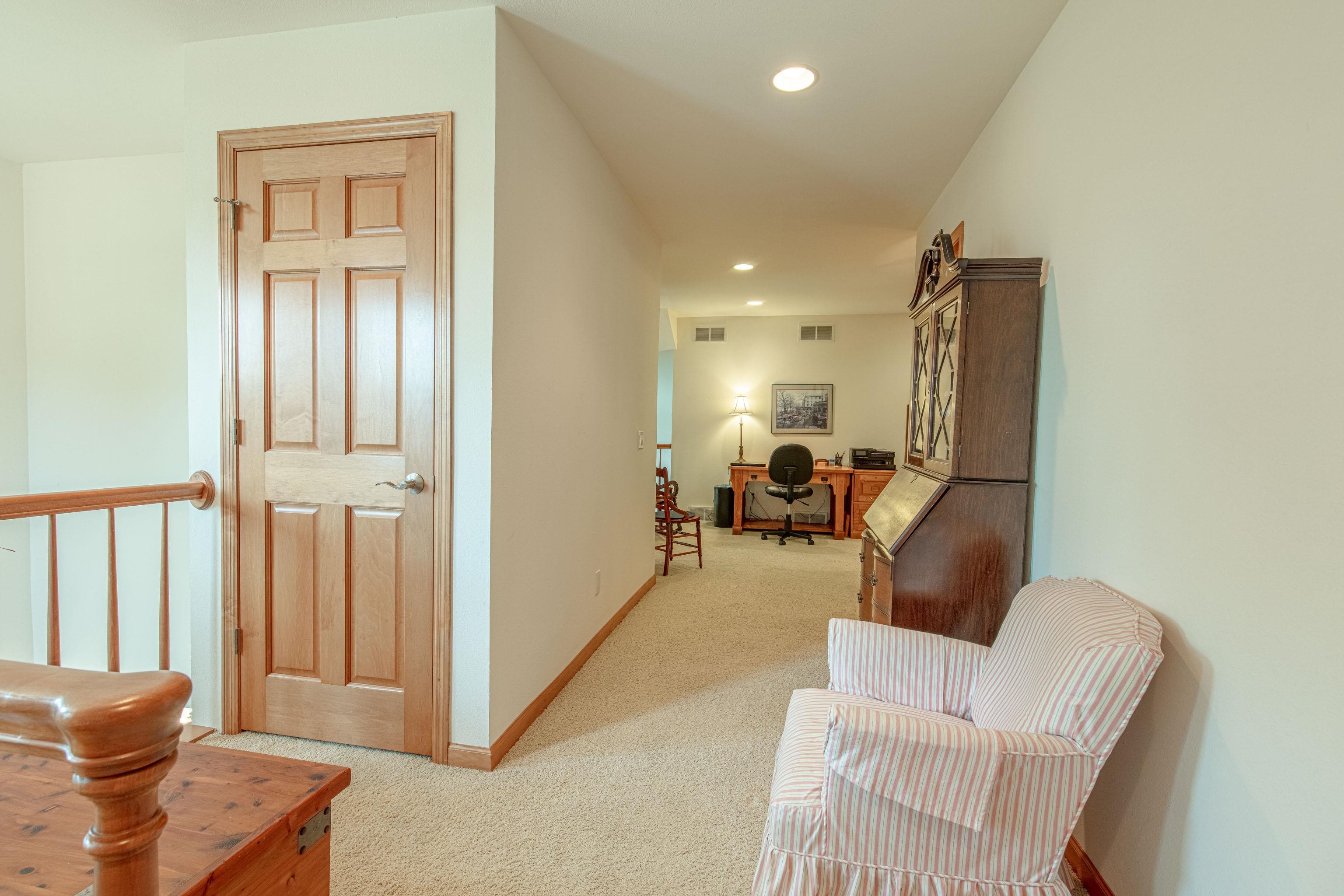 1610 Pond View Court