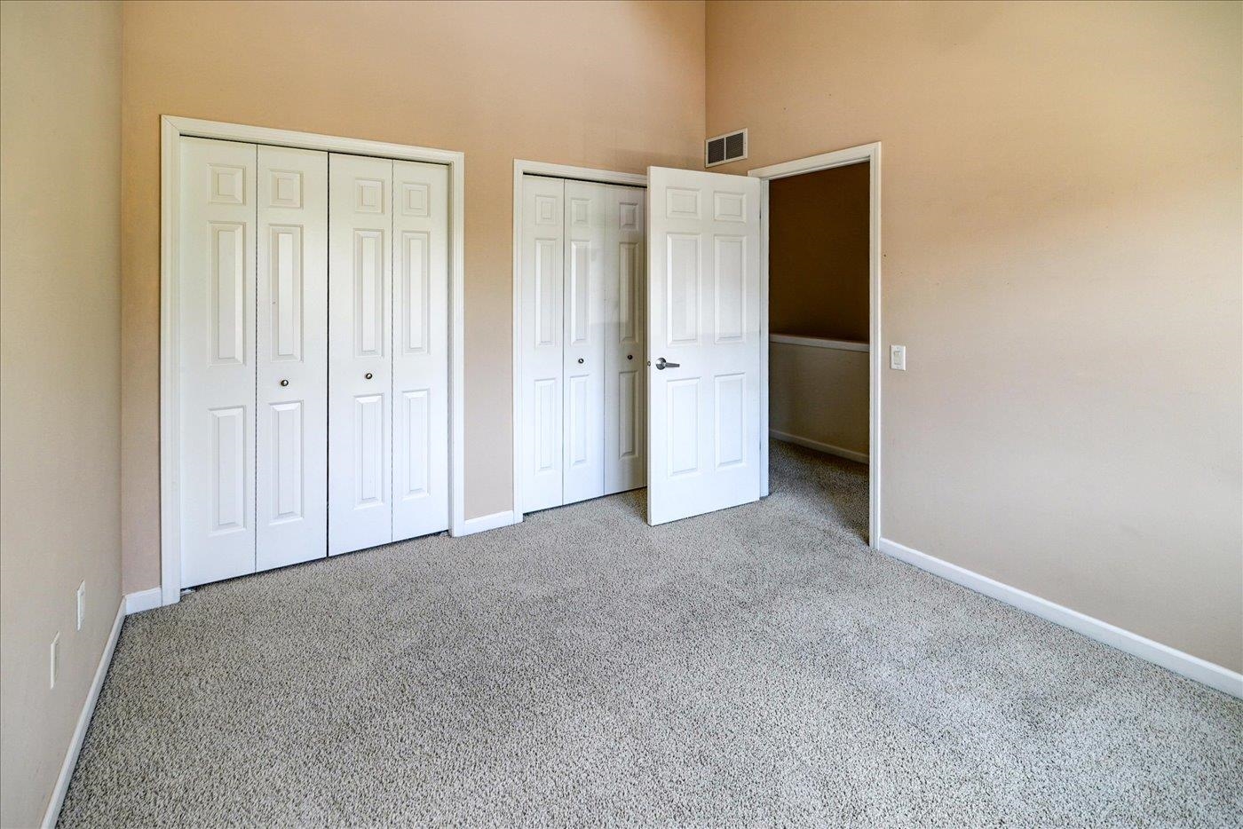 5468 Coachman Place