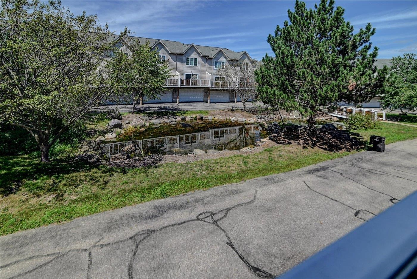 5468 Coachman Place