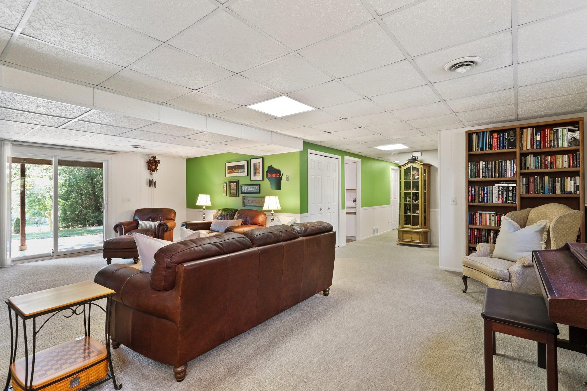 9521 Blackhawk Road
