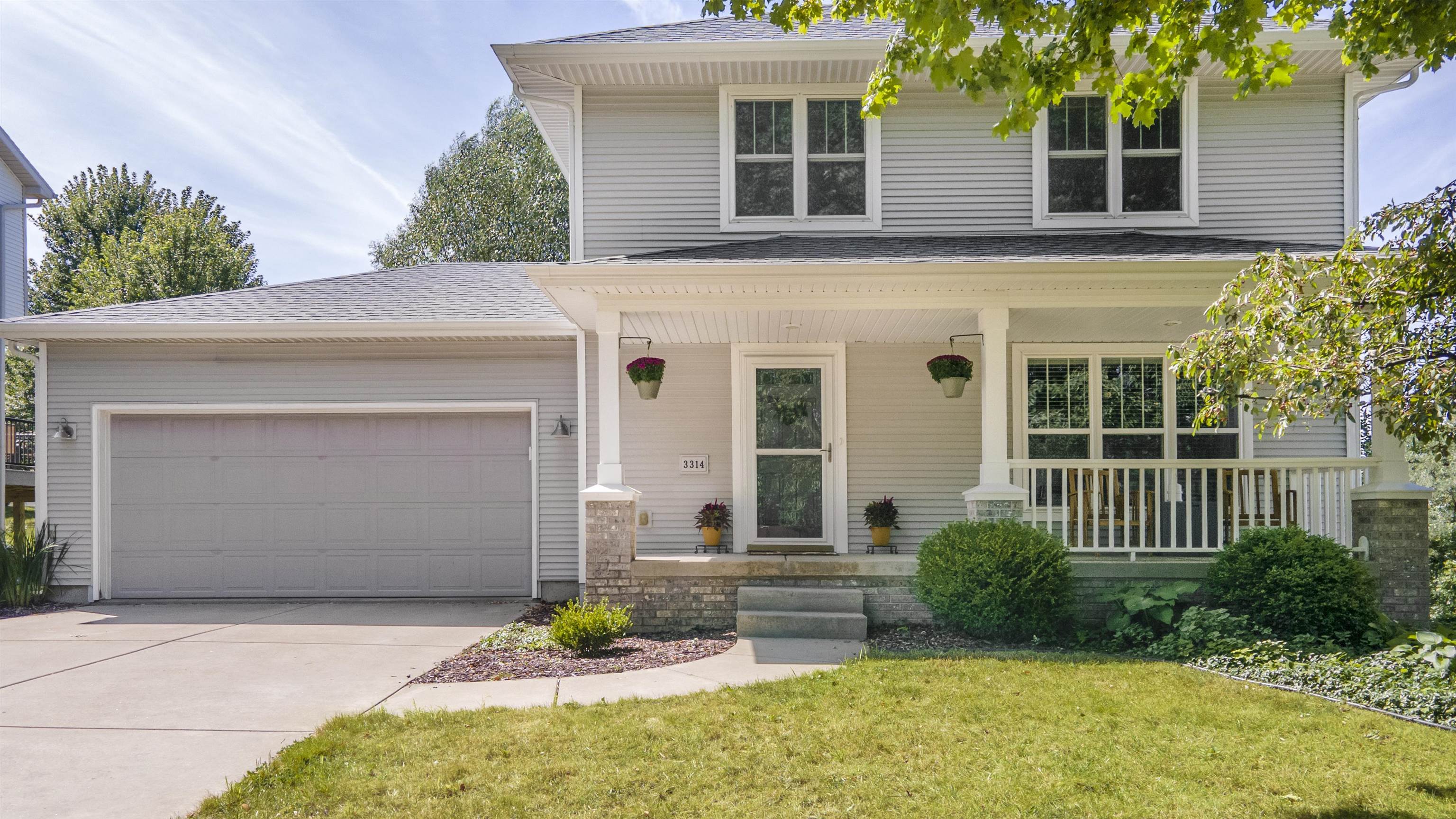 3314 Bradbury Road