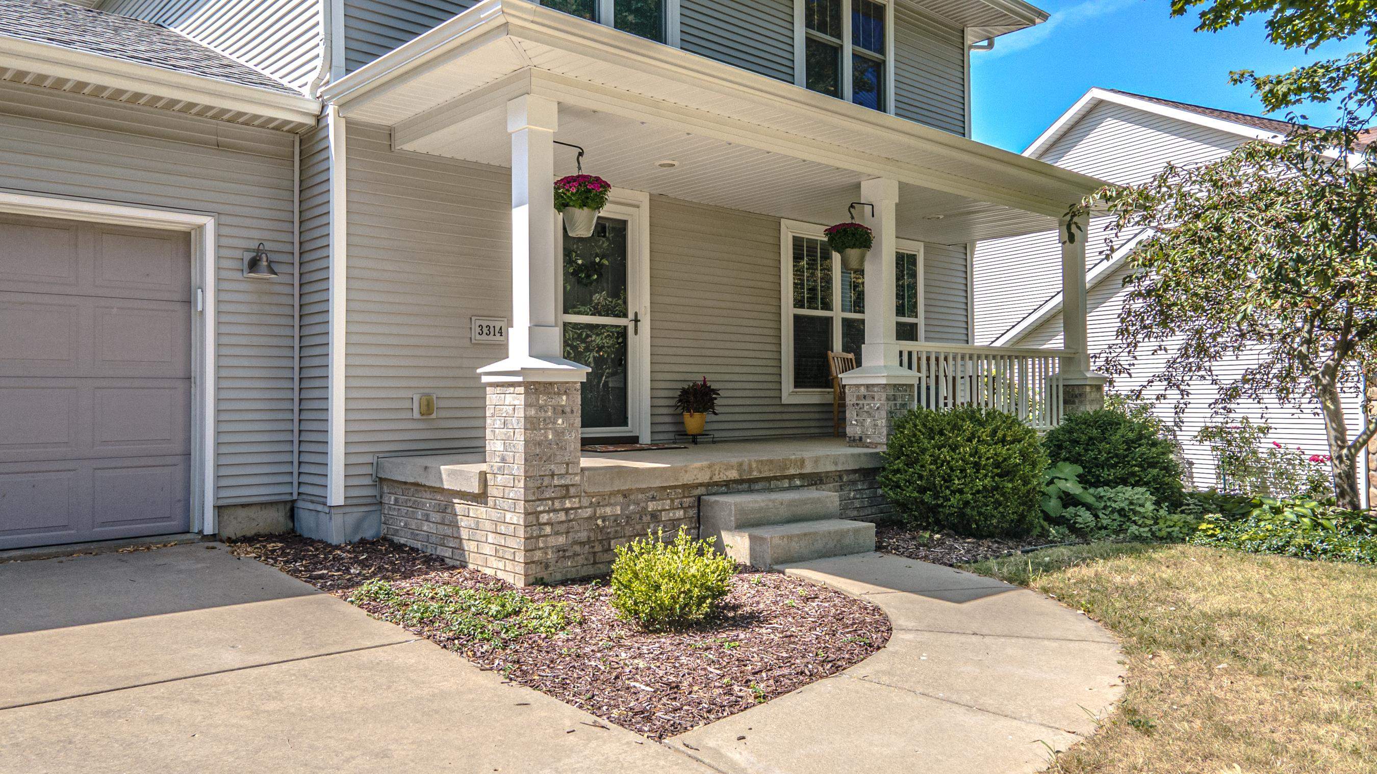 3314 Bradbury Road