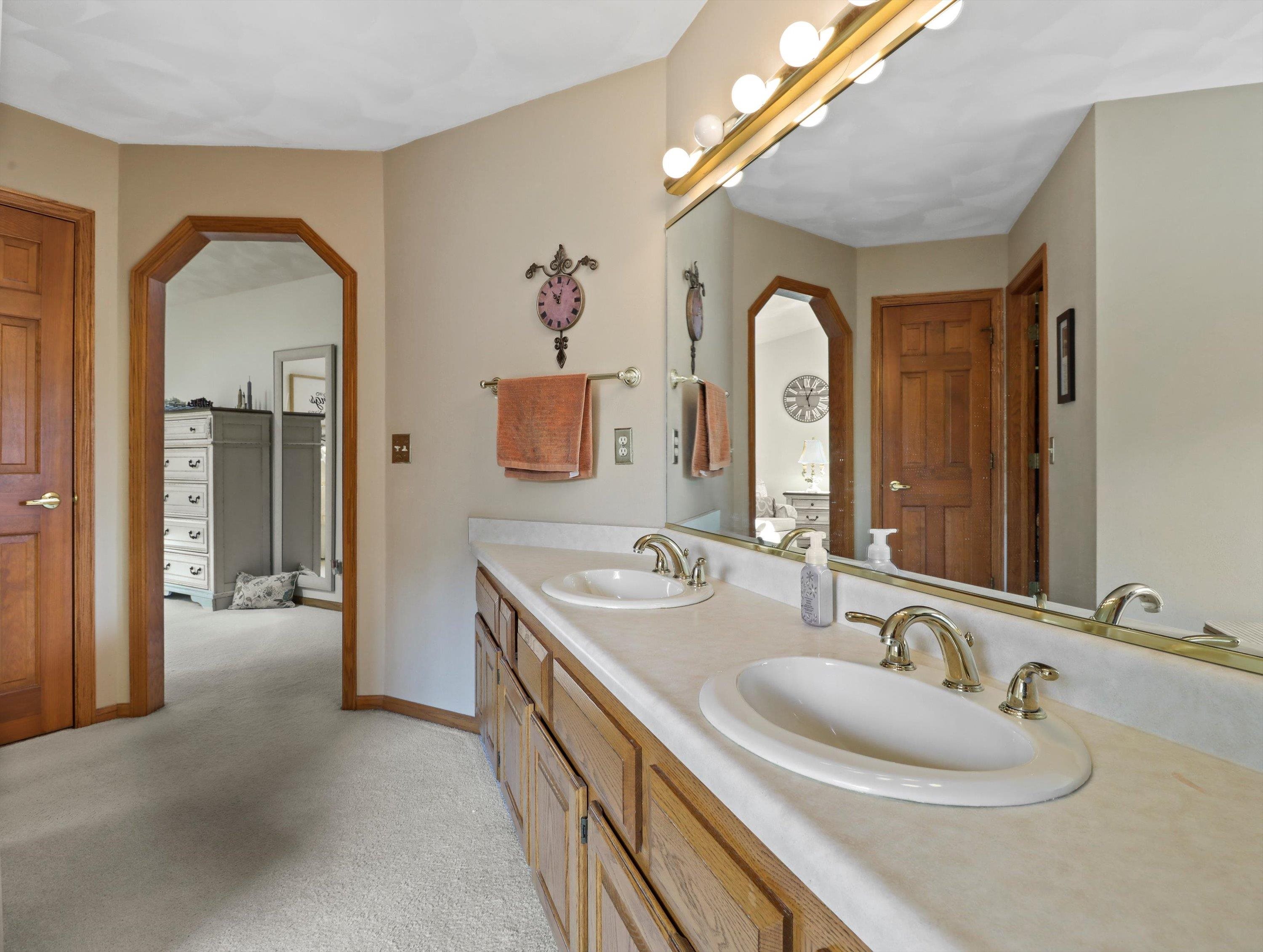 1917 Barrington Circle