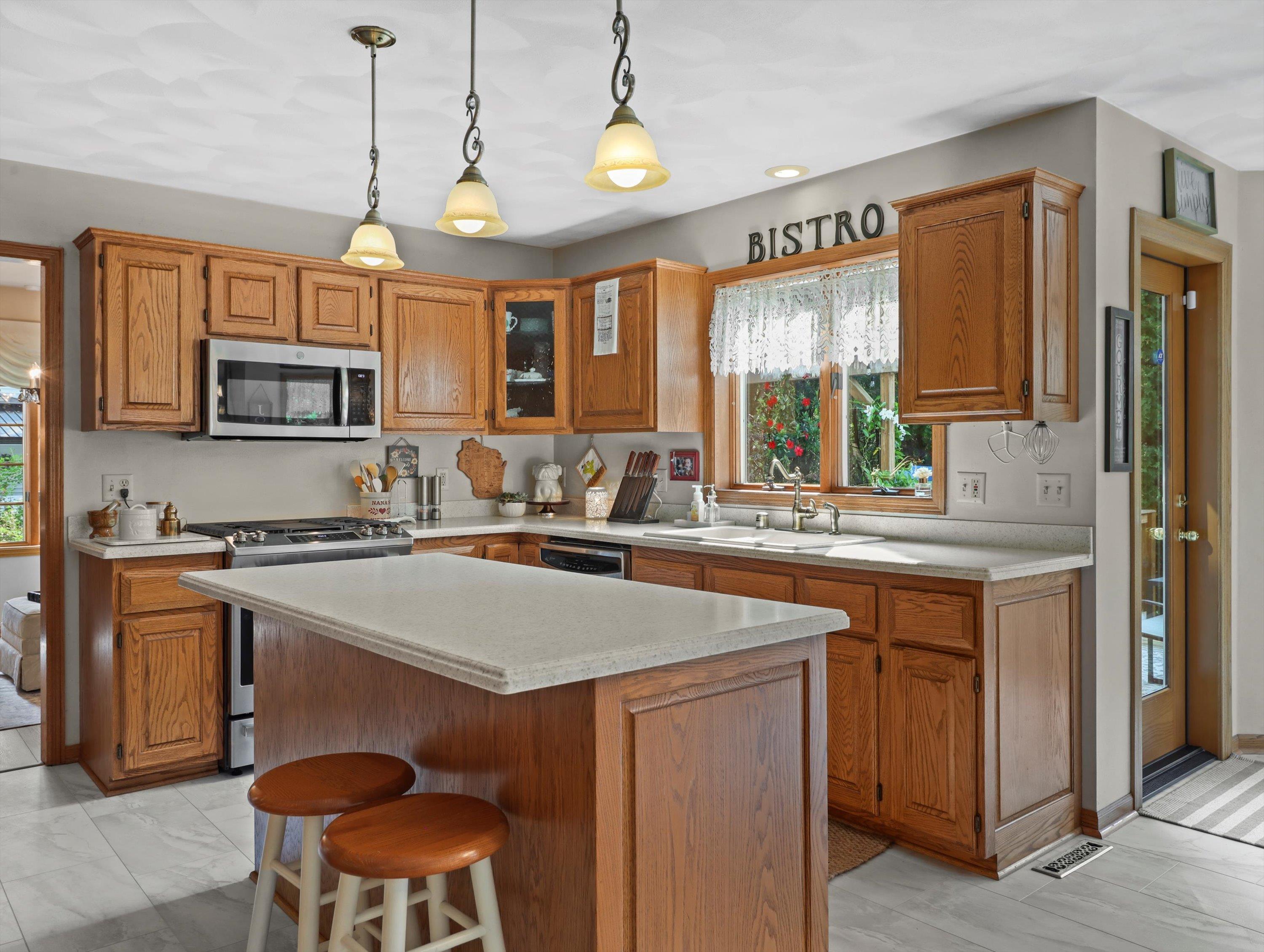 1917 Barrington Circle