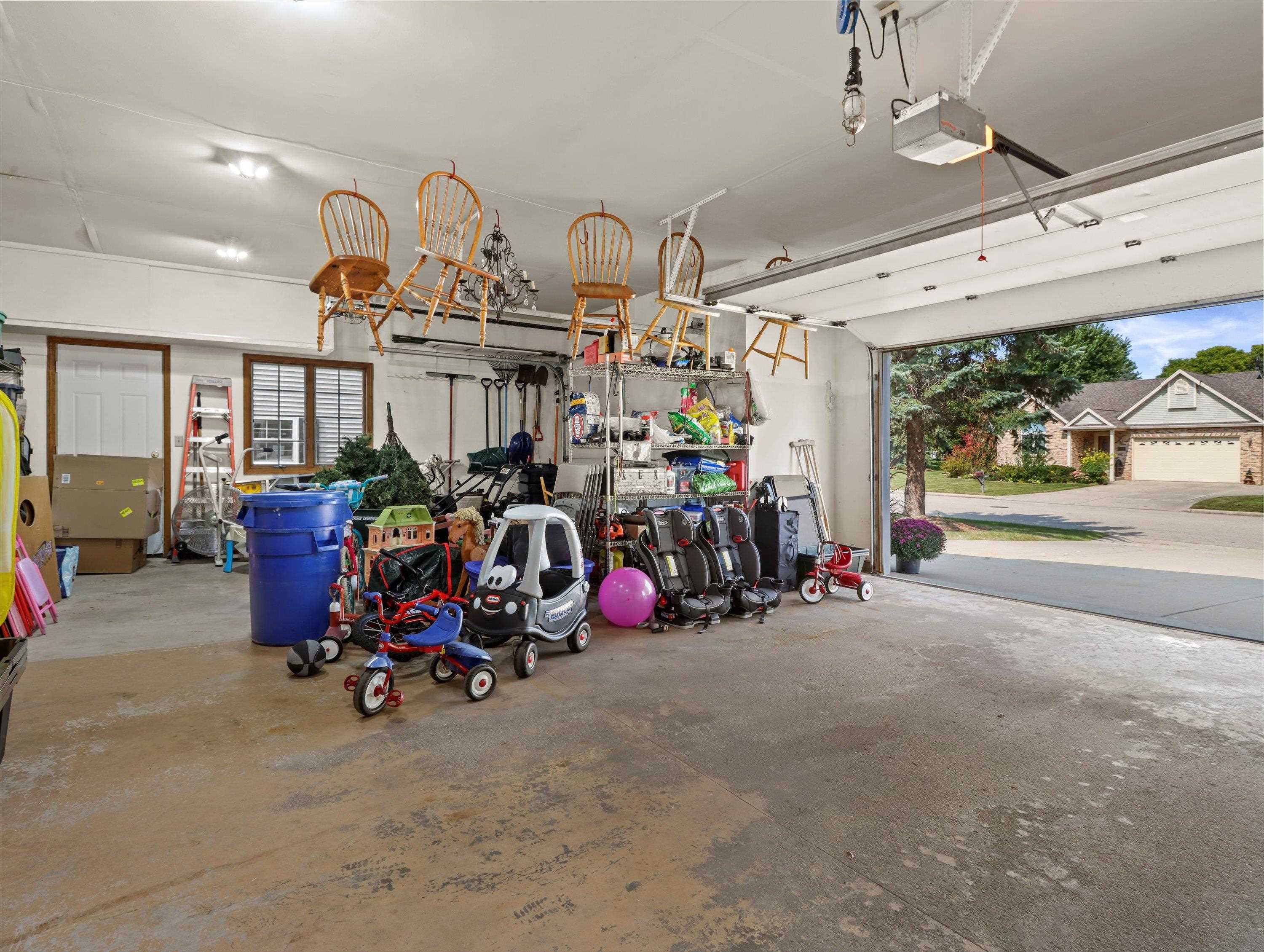 1917 Barrington Circle