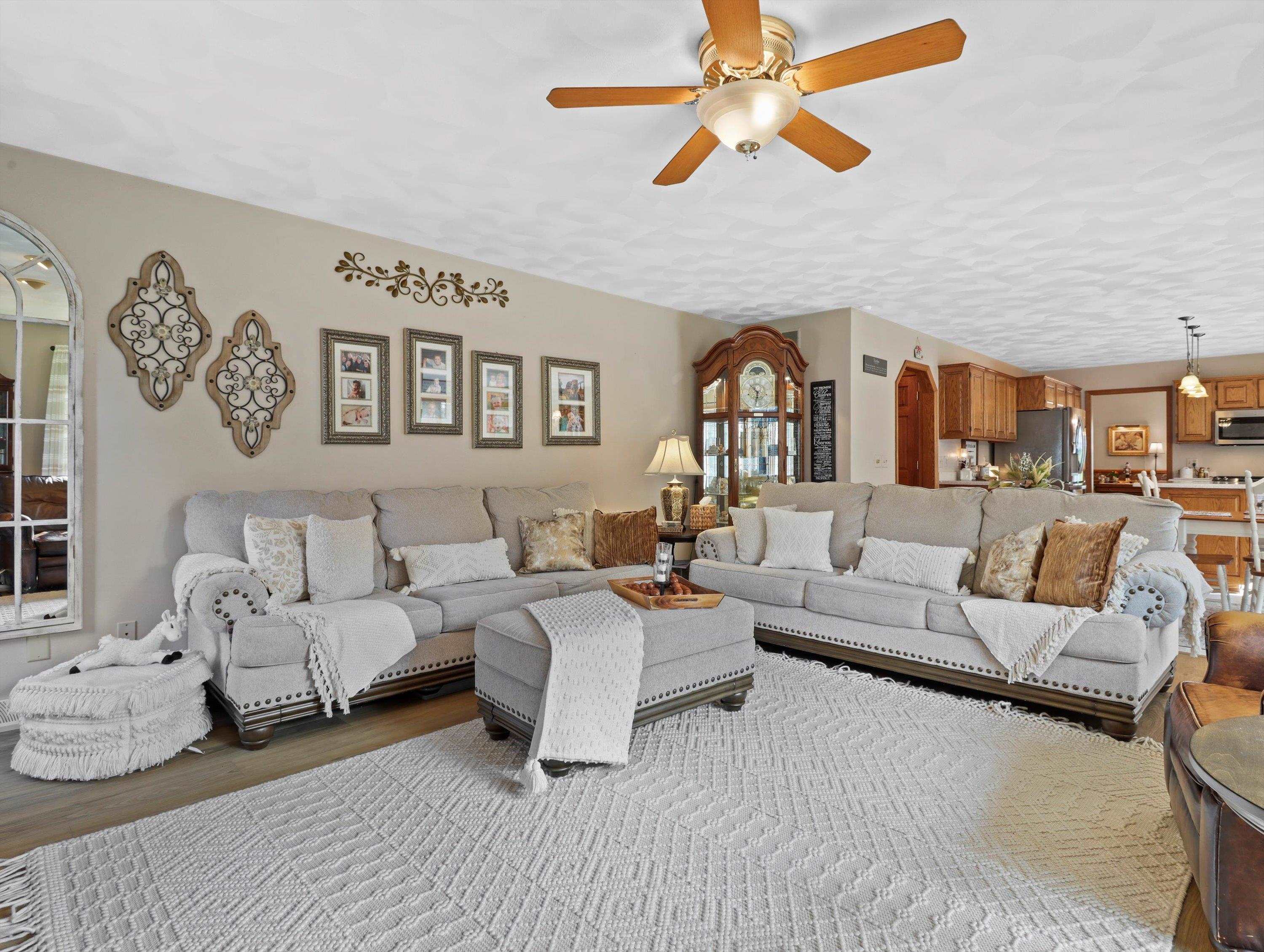 1917 Barrington Circle