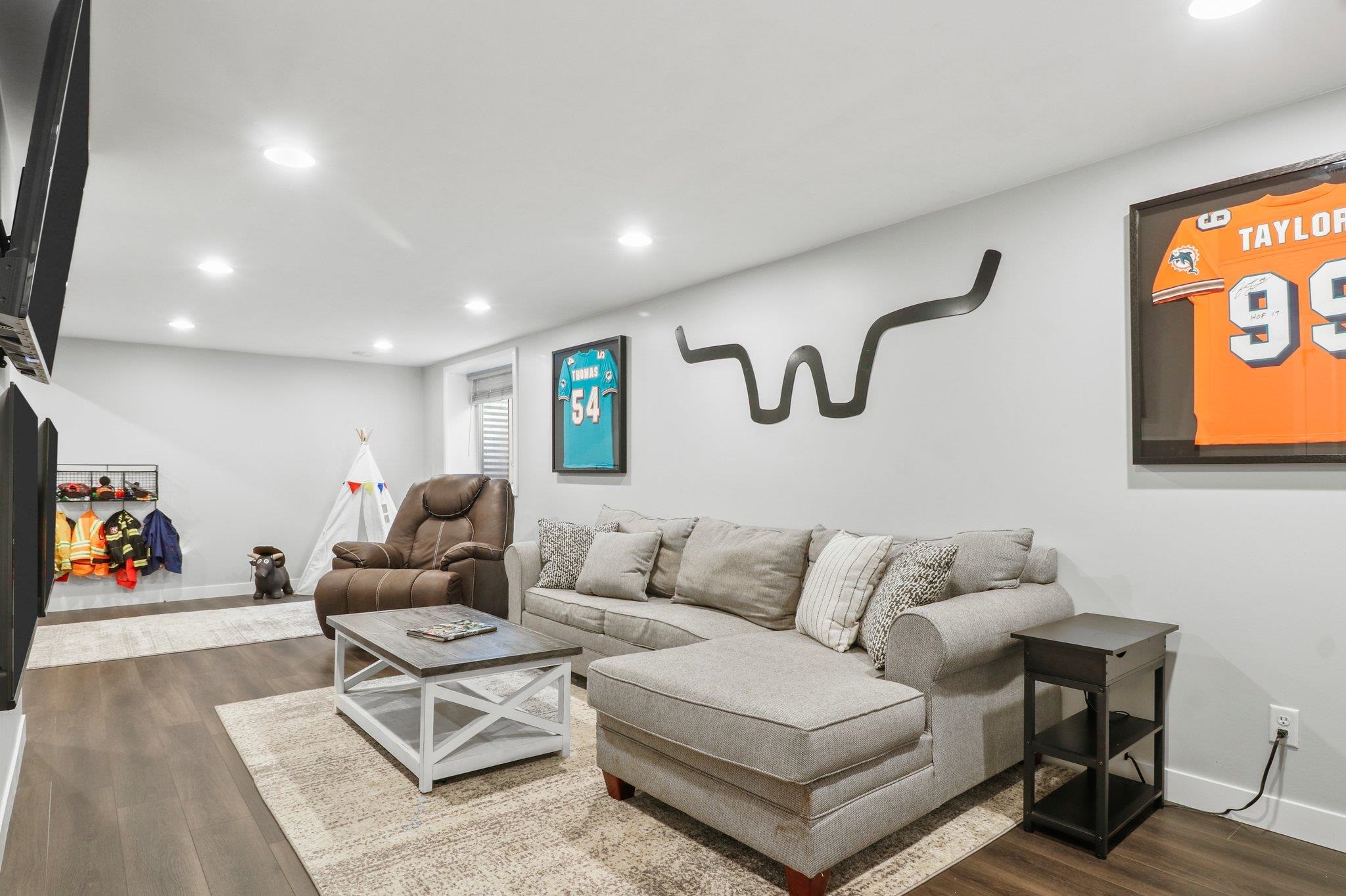 310 Chaucer Street